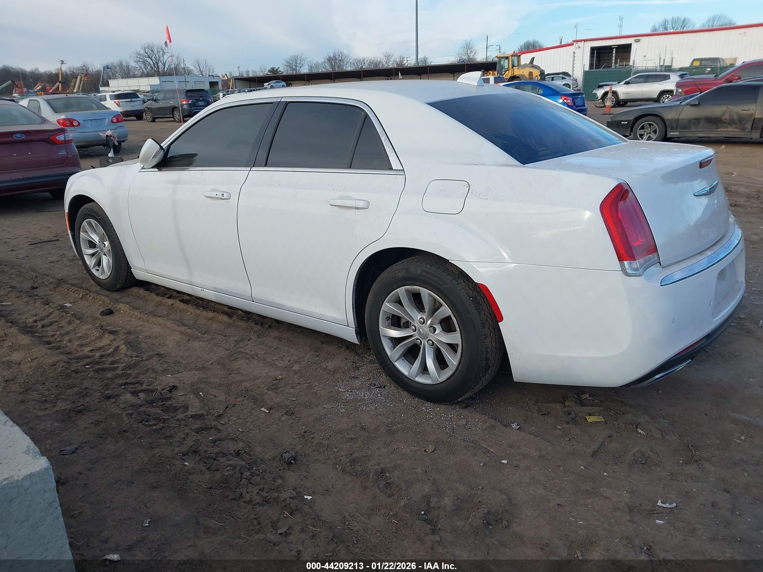 CHRYSLER 300 image 3
