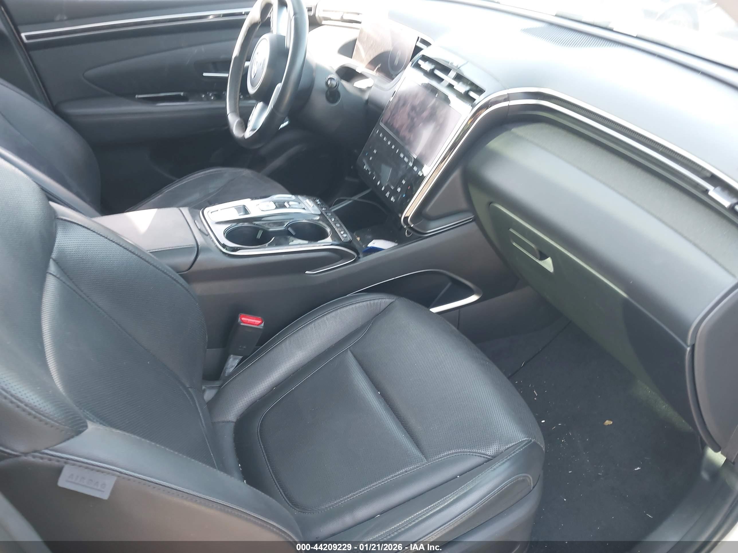 HYUNDAI TUCSON image 5
