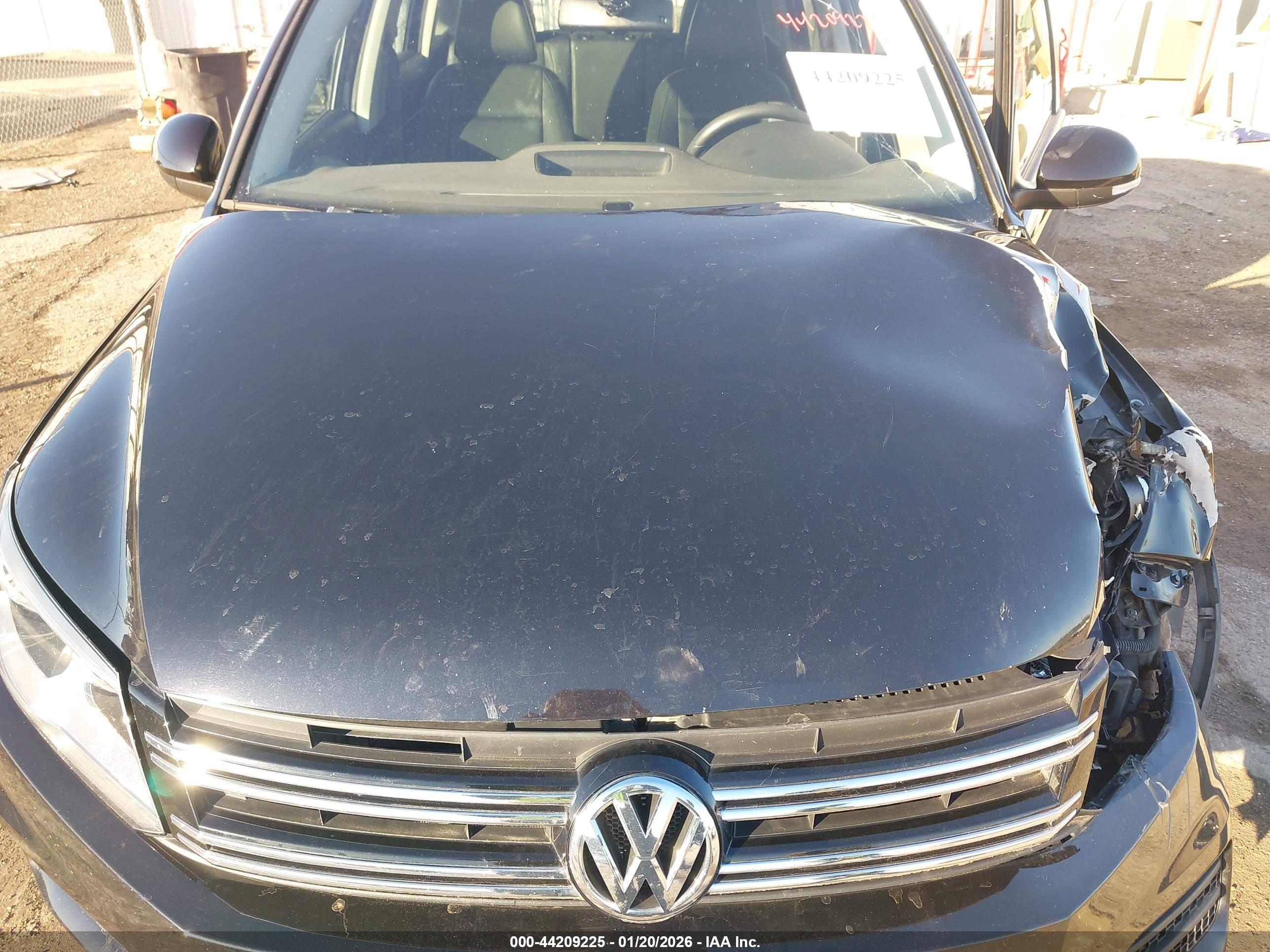 VOLKSWAGEN TIGUAN image 10