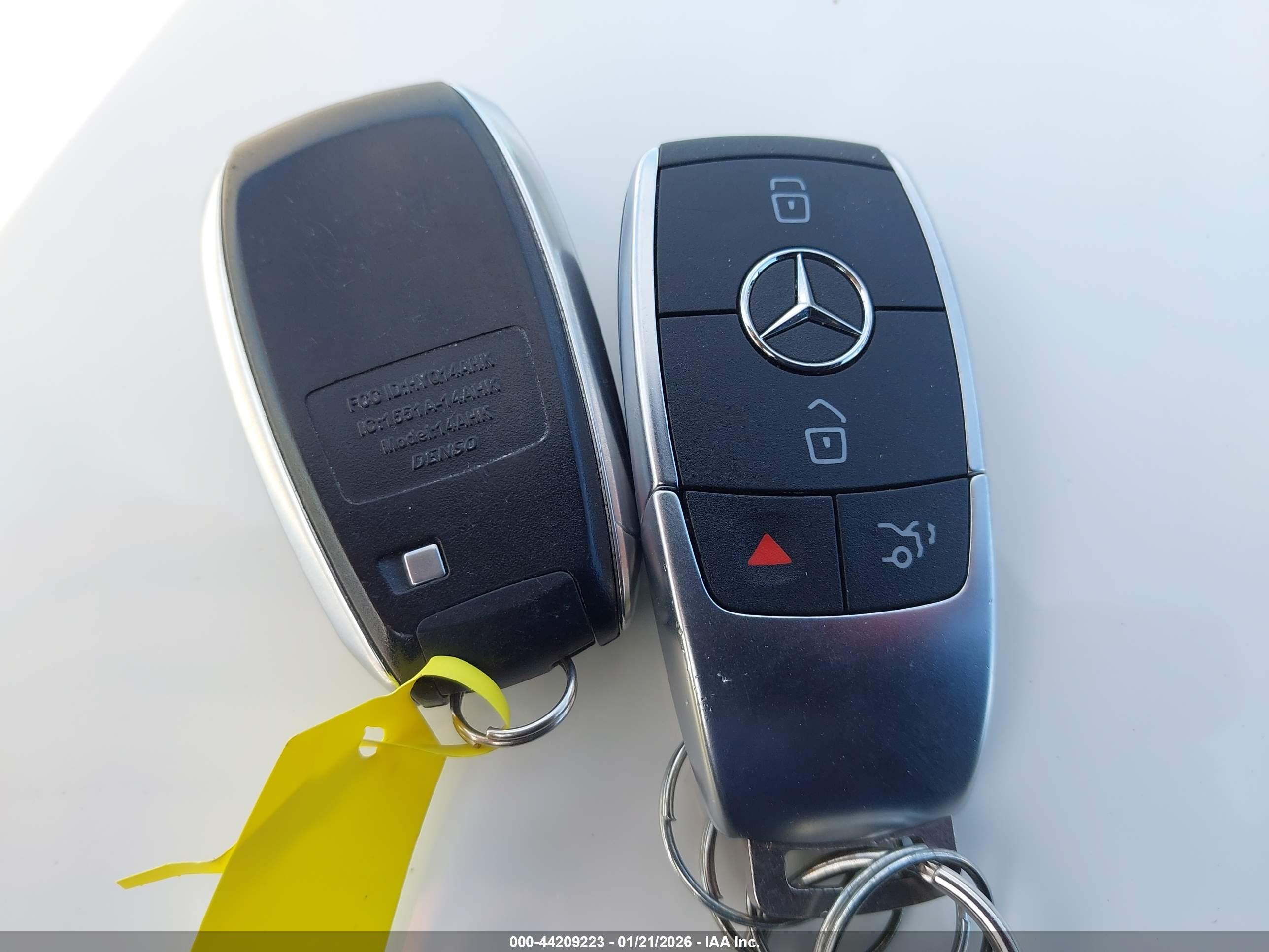 MERCEDES-BENZ GLC image 11