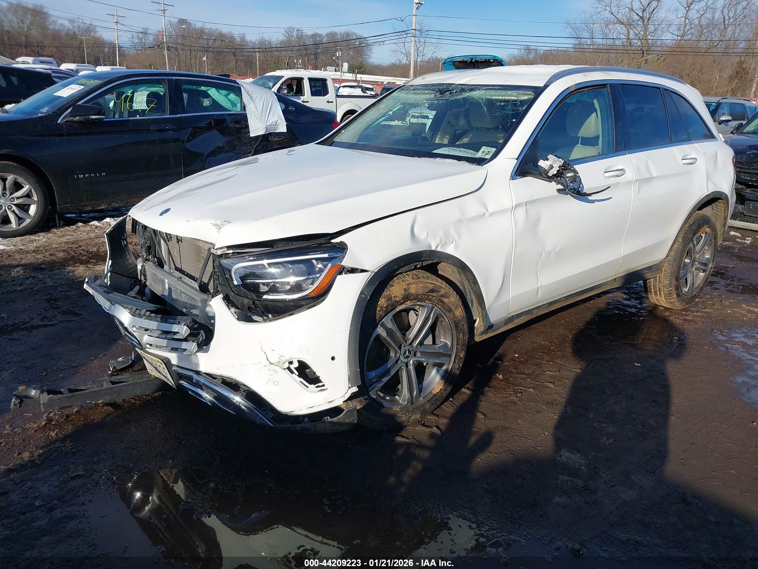 MERCEDES-BENZ GLC image 2