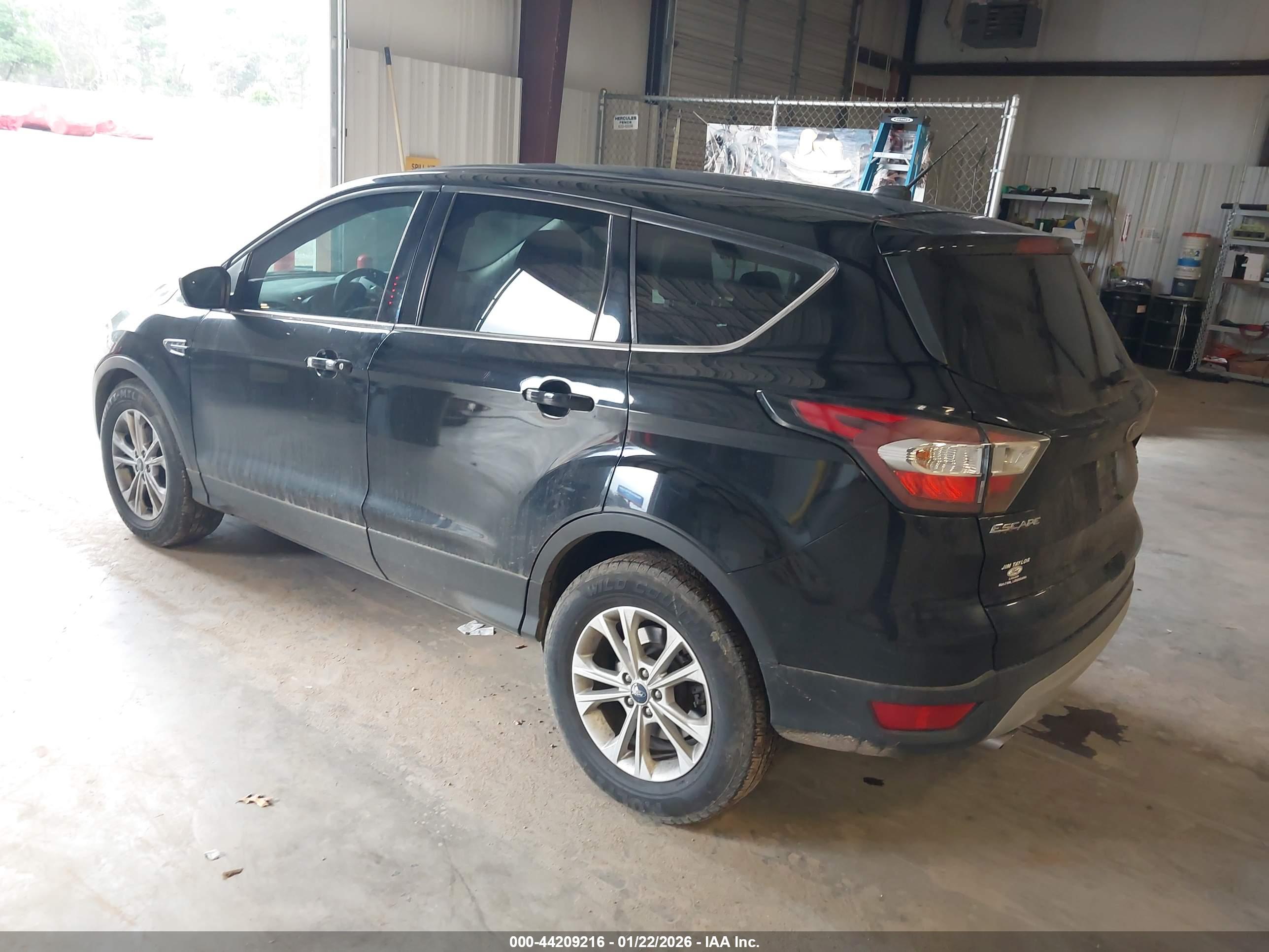 FORD ESCAPE image 3