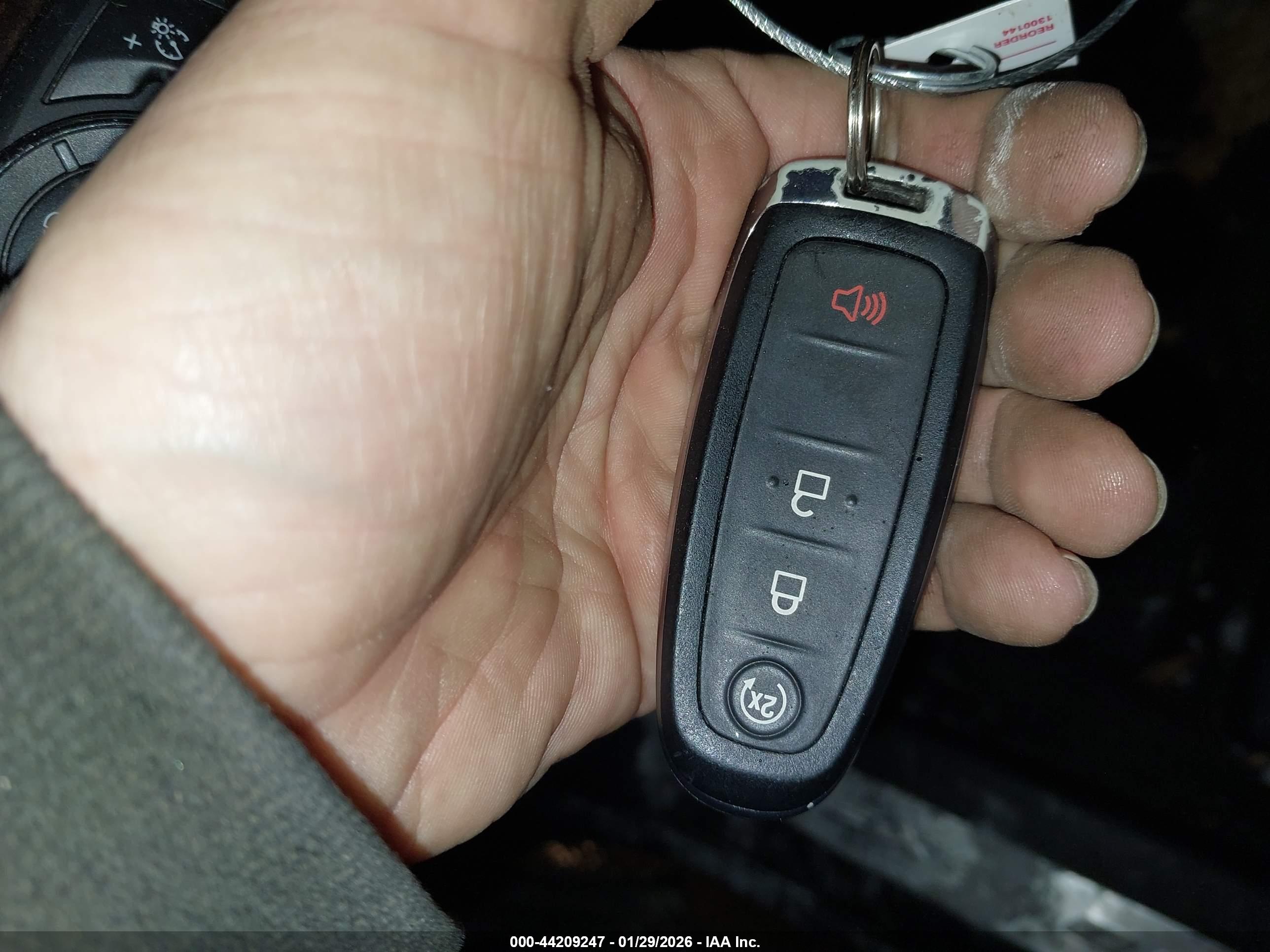 FORD EXPLORER image 11