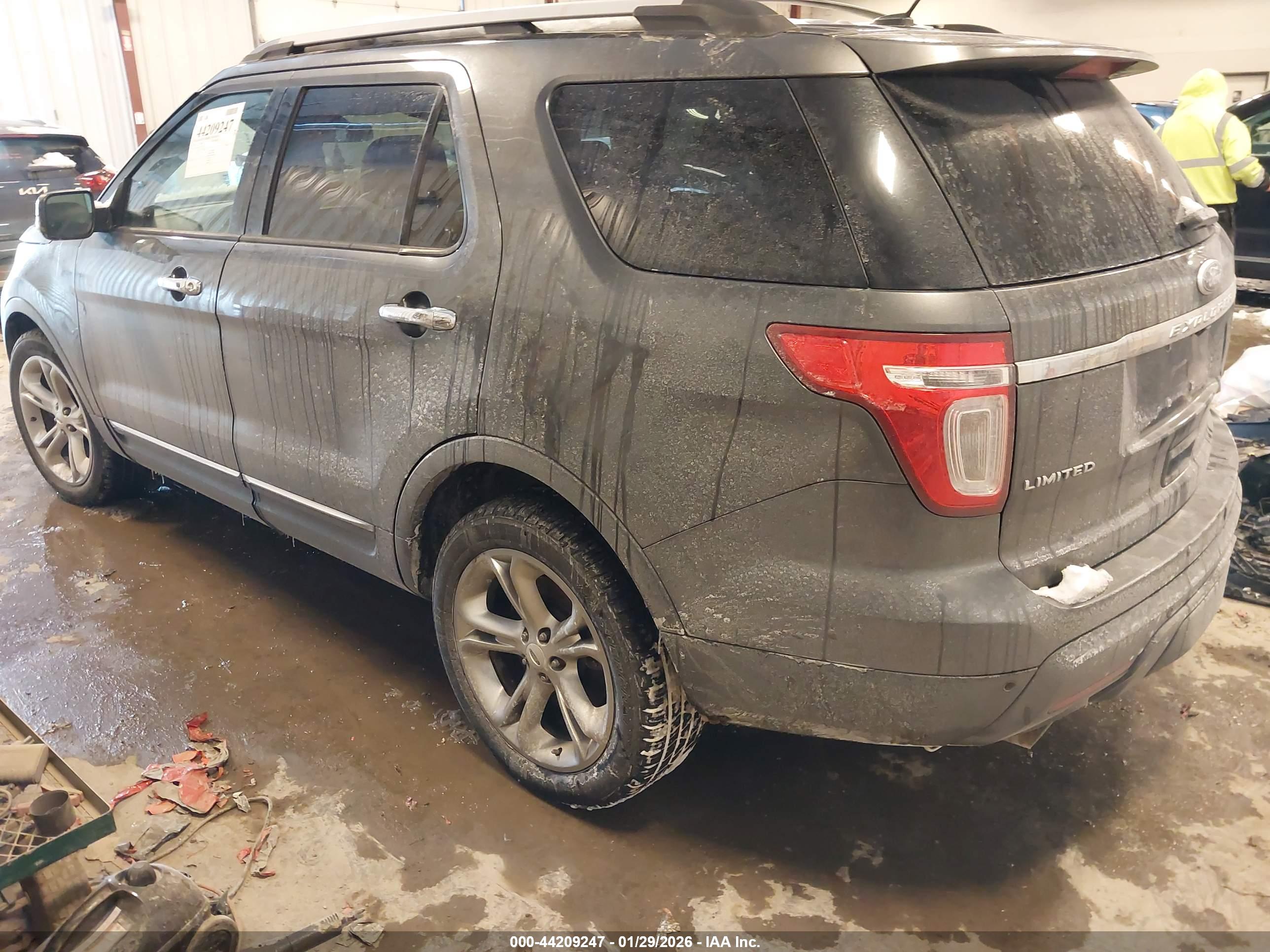 FORD EXPLORER image 3