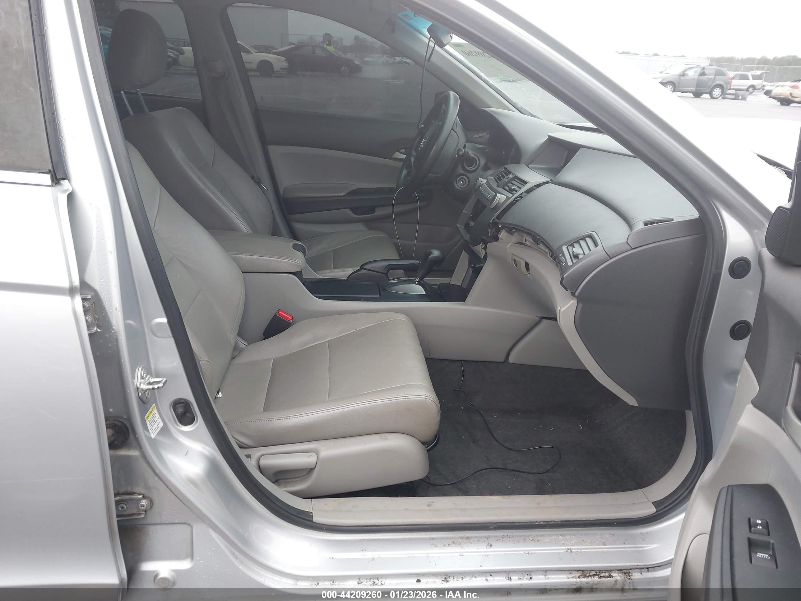 HONDA ACCORD image 5