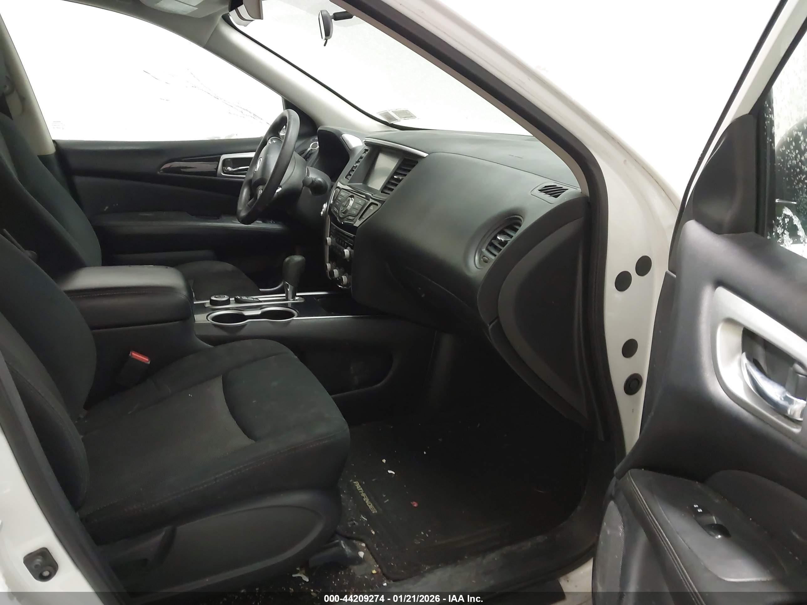 NISSAN PATHFINDER image 5