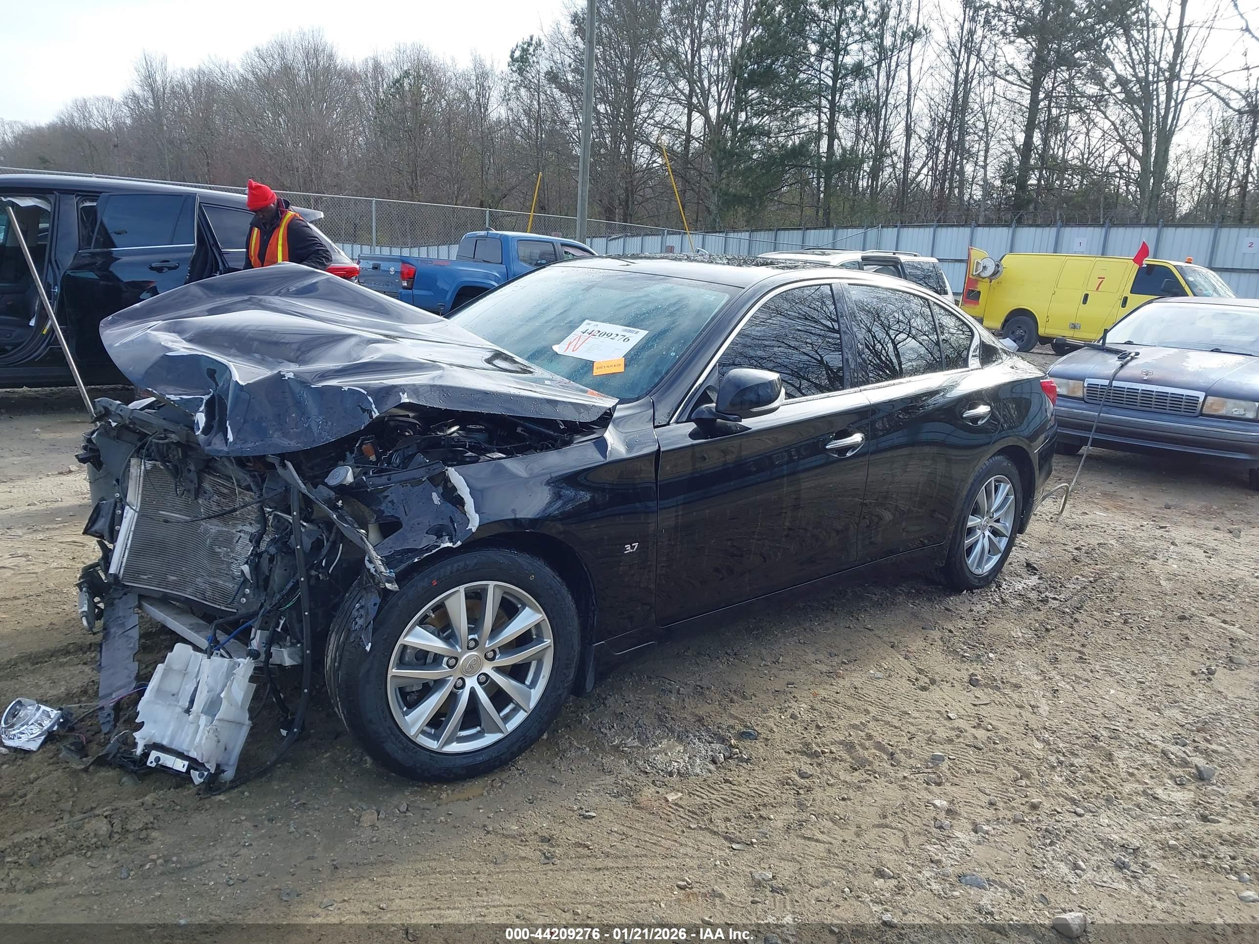 INFINITI Q50 image 2