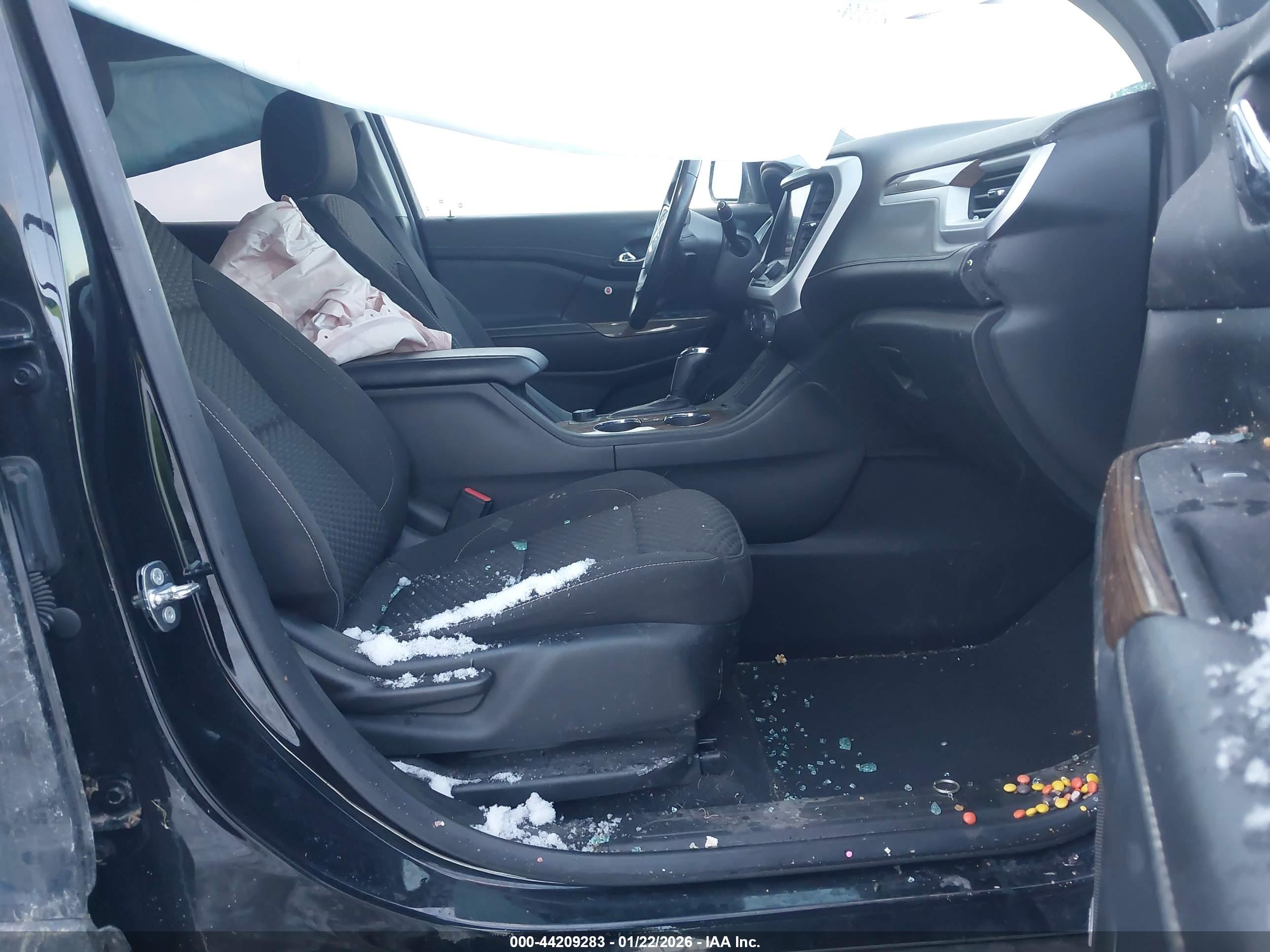 GMC ACADIA image 5