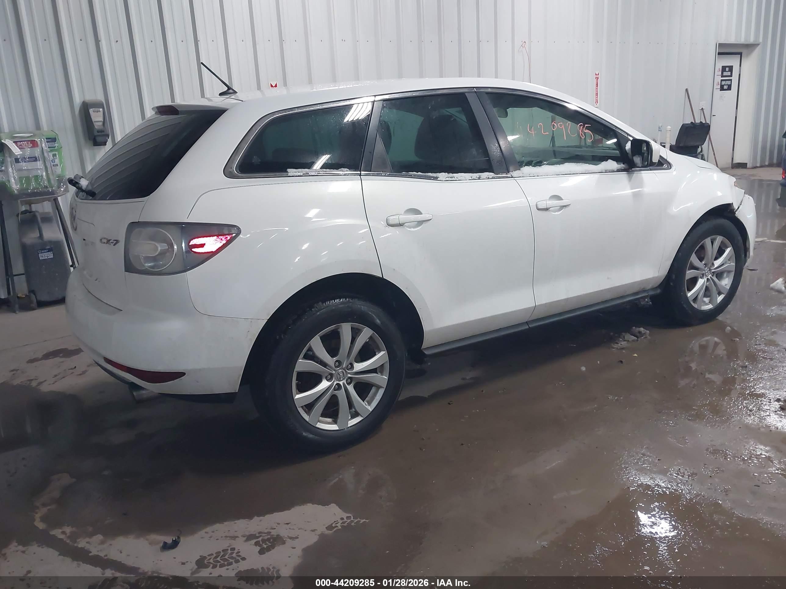MAZDA CX-7 image 4