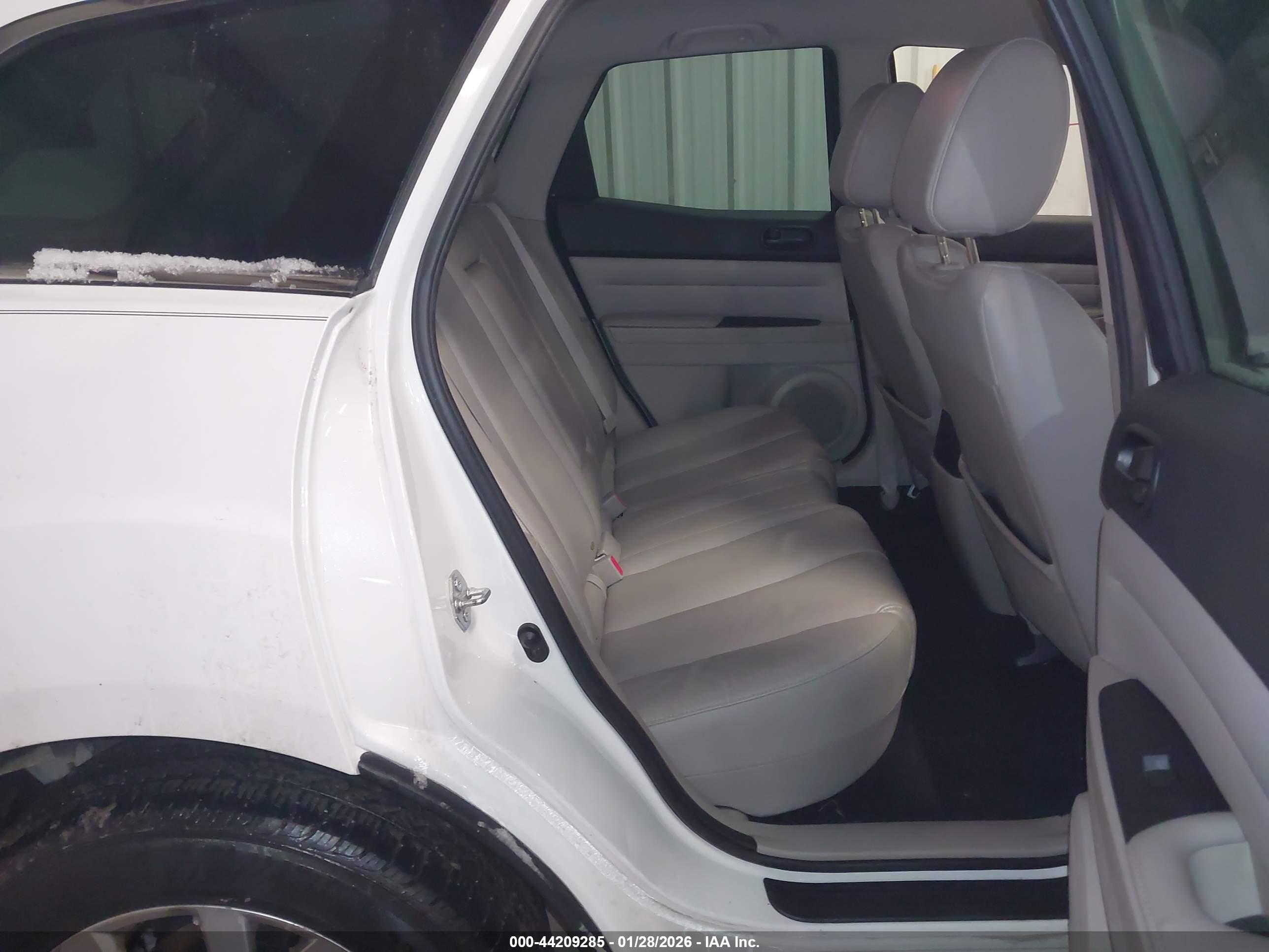 MAZDA CX-7 image 8