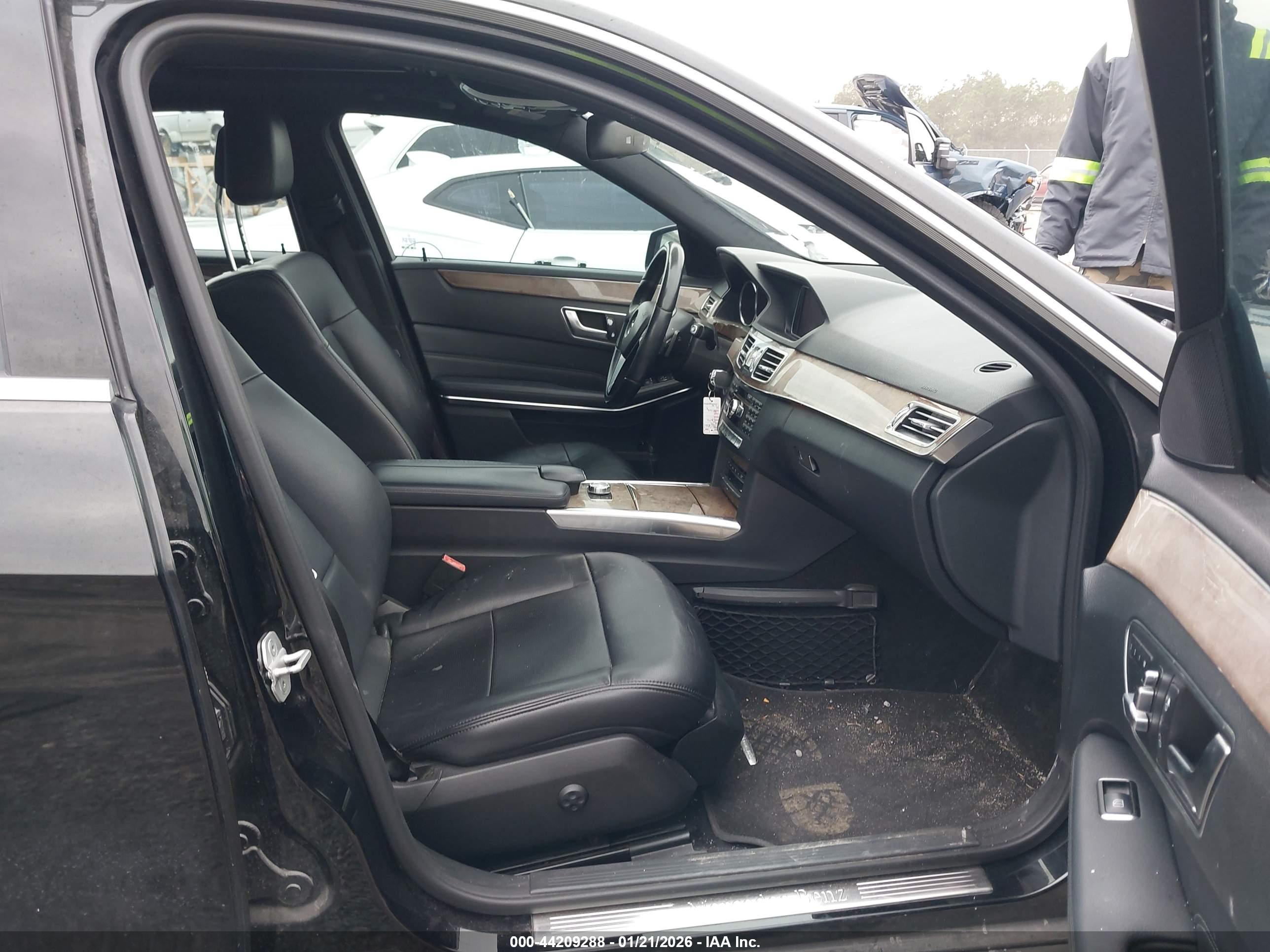 MERCEDES-BENZ E image 5
