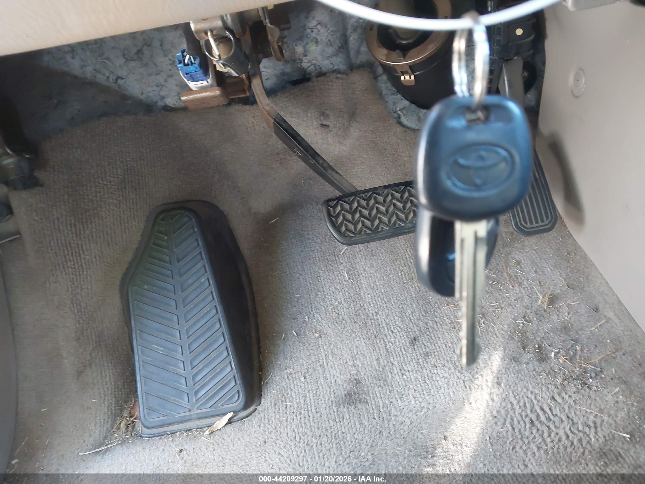 TOYOTA SIENNA image 11