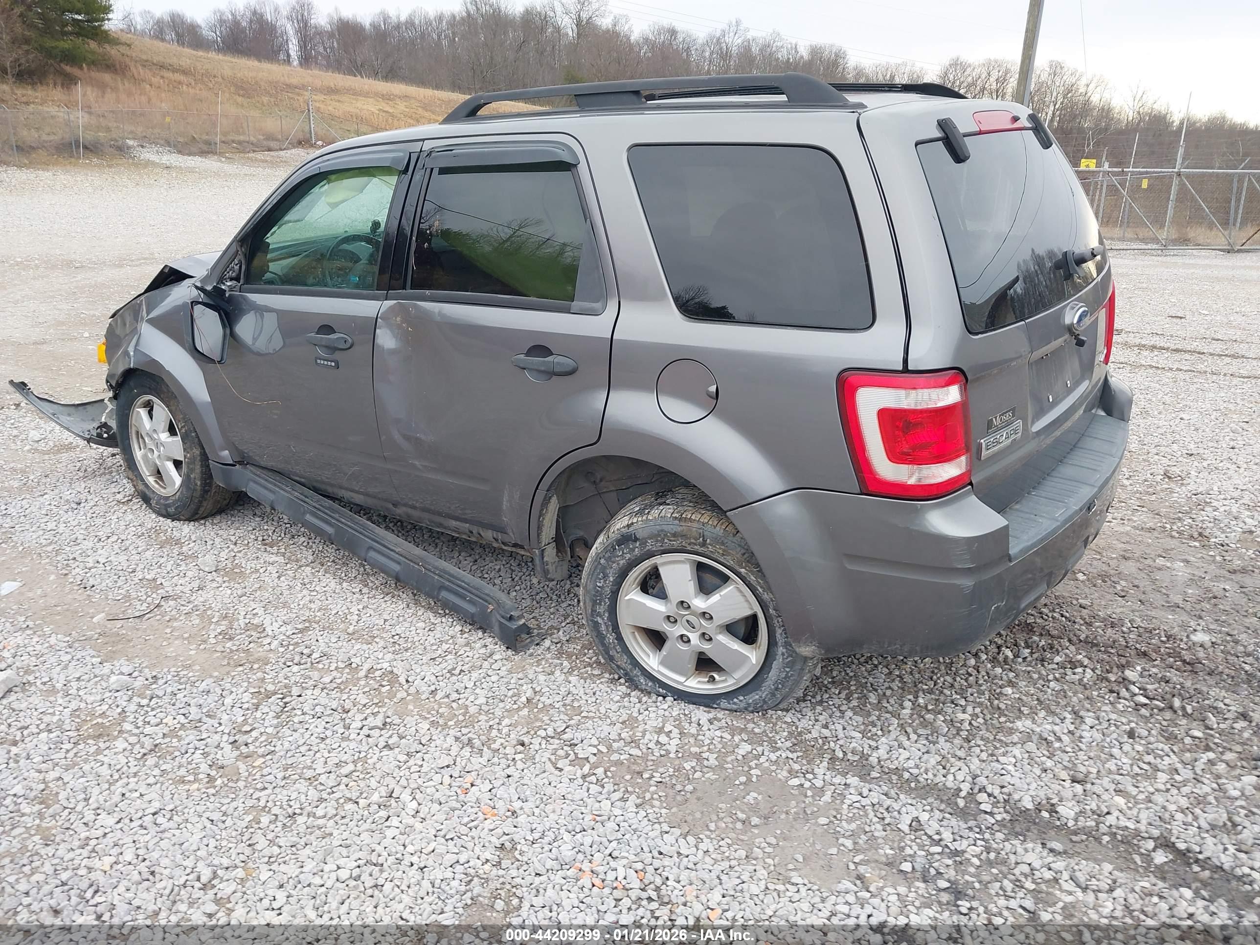 FORD ESCAPE image 3