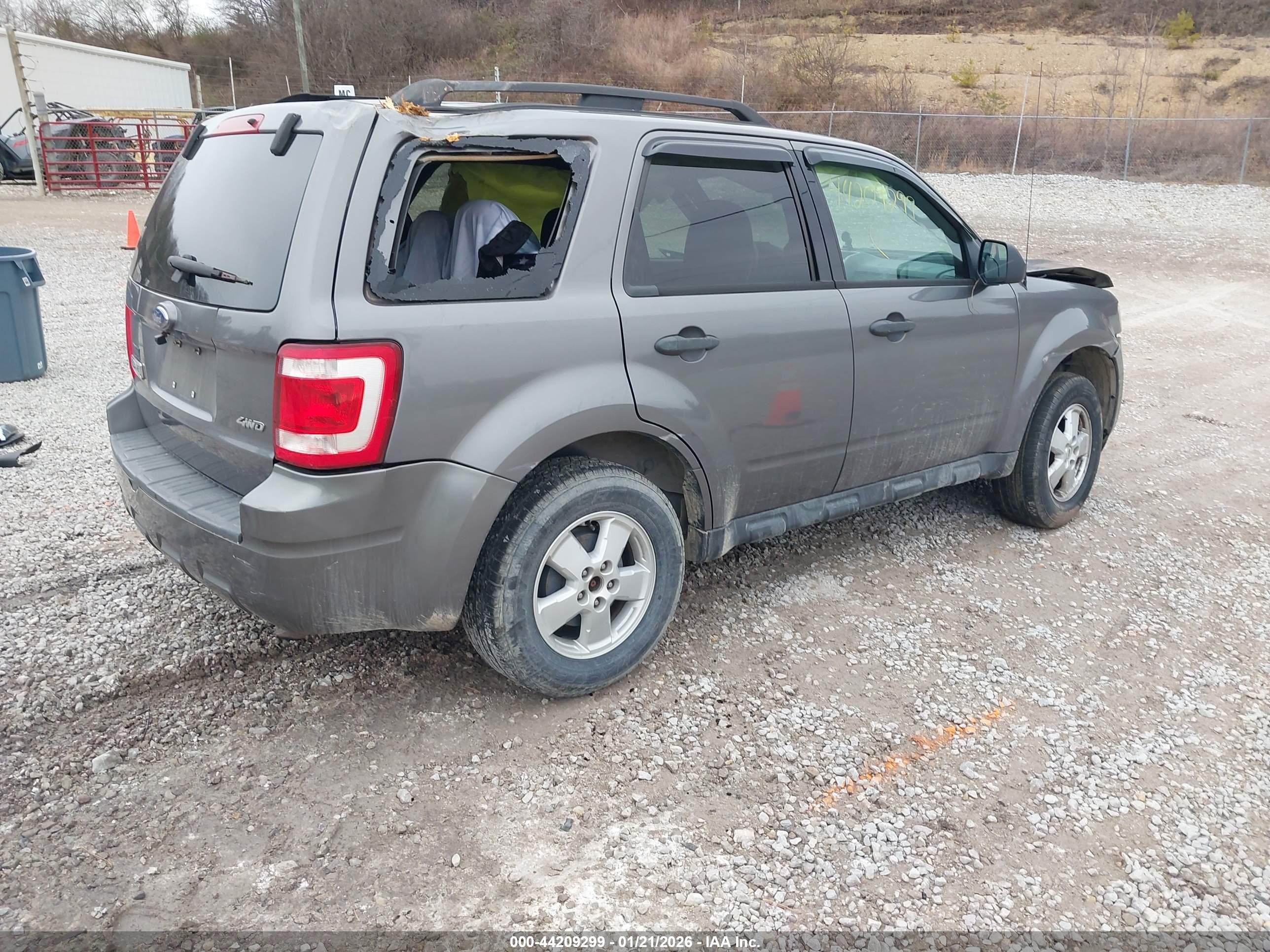 FORD ESCAPE image 4