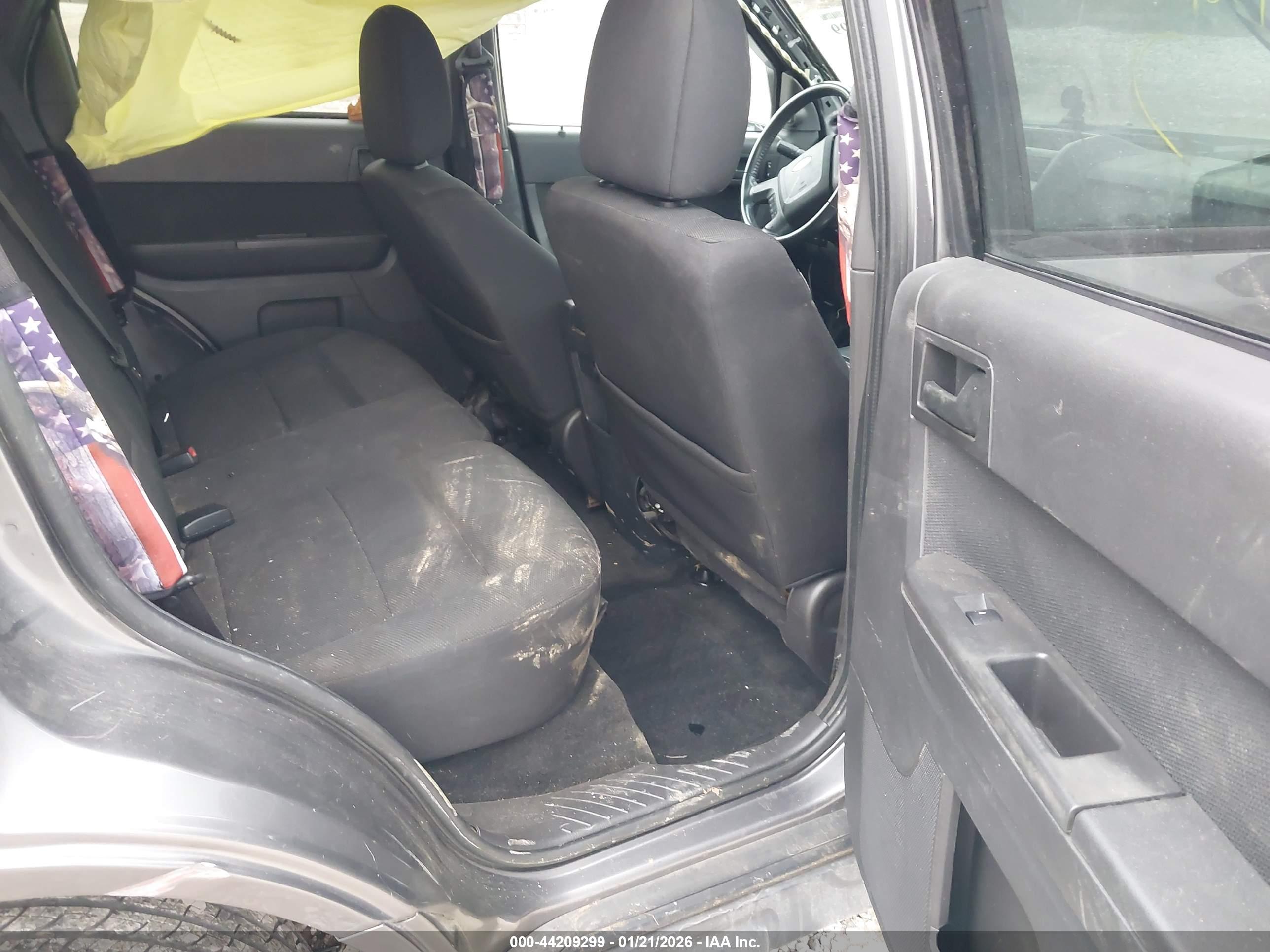 FORD ESCAPE image 8