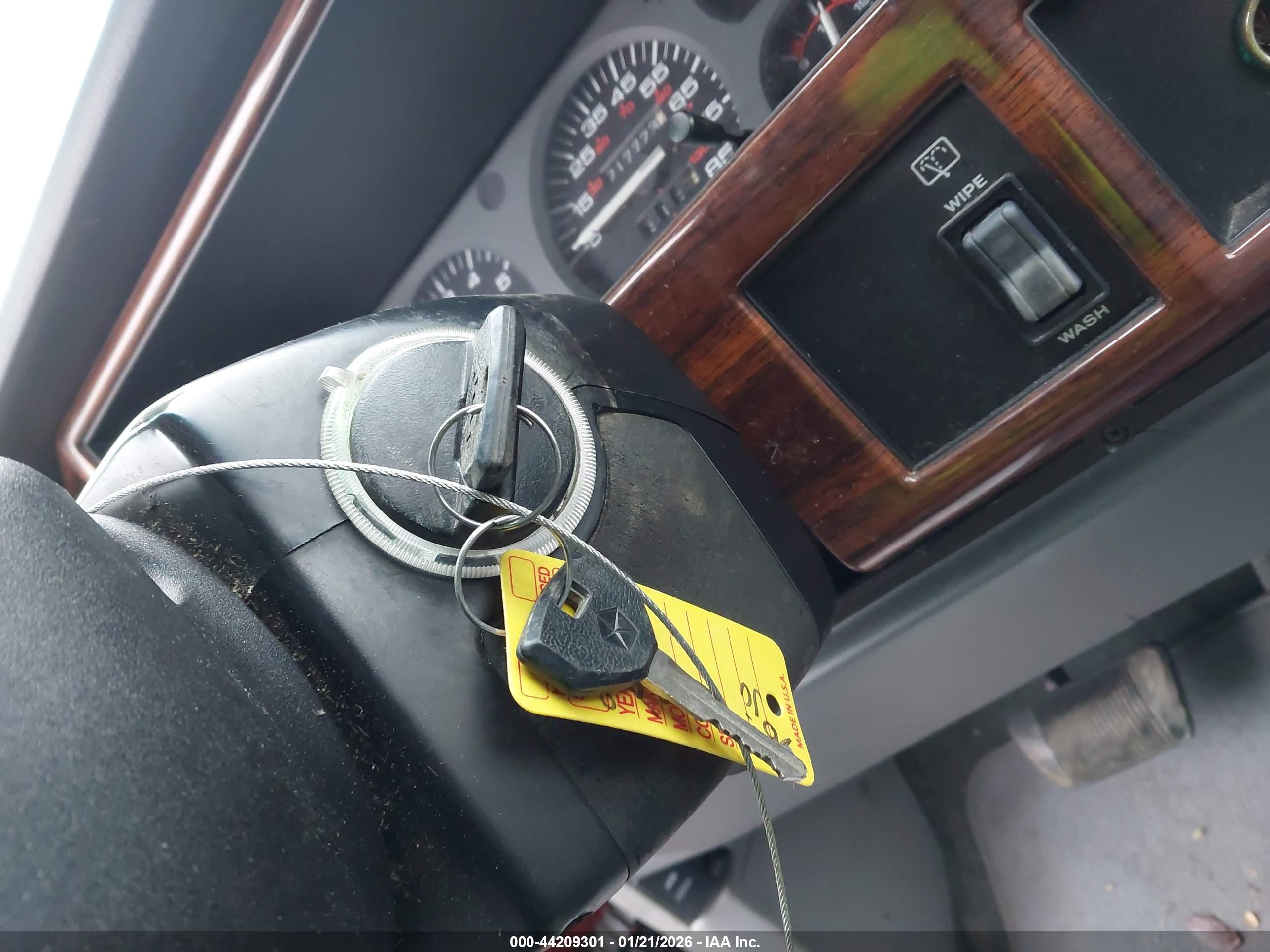 JEEP CHEROKEE image 11