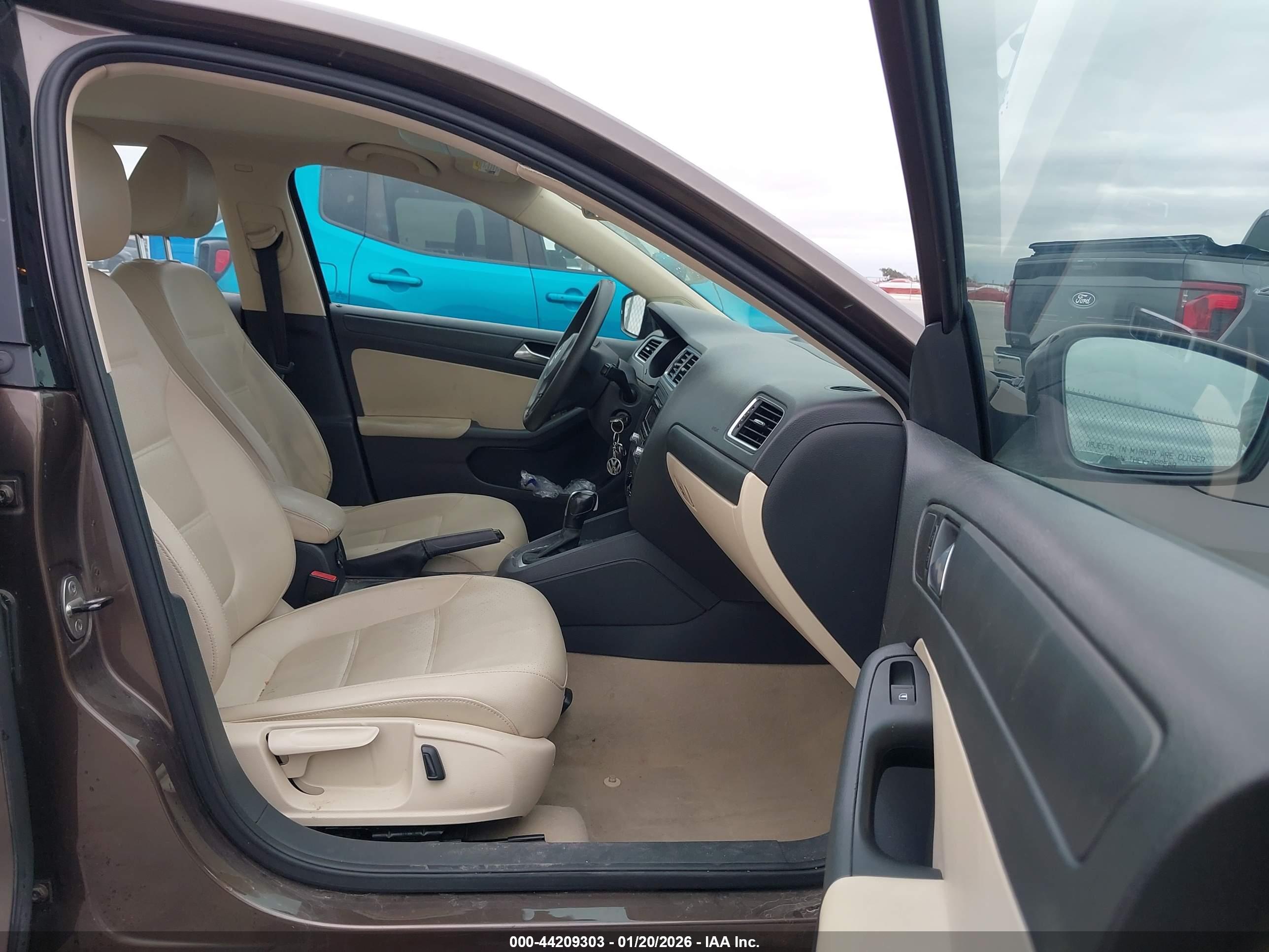 VOLKSWAGEN JETTA image 5