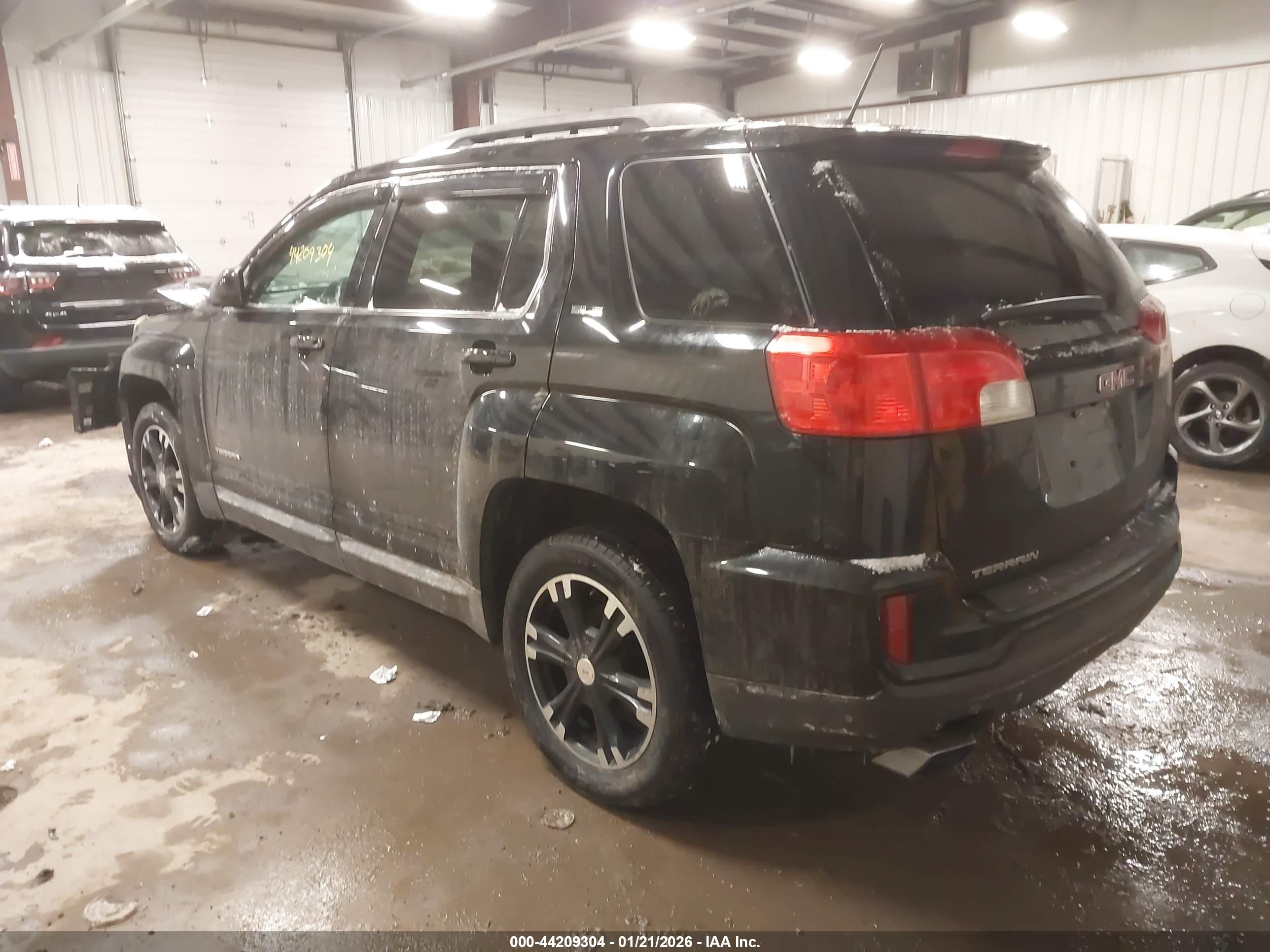 GMC TERRAIN image 3