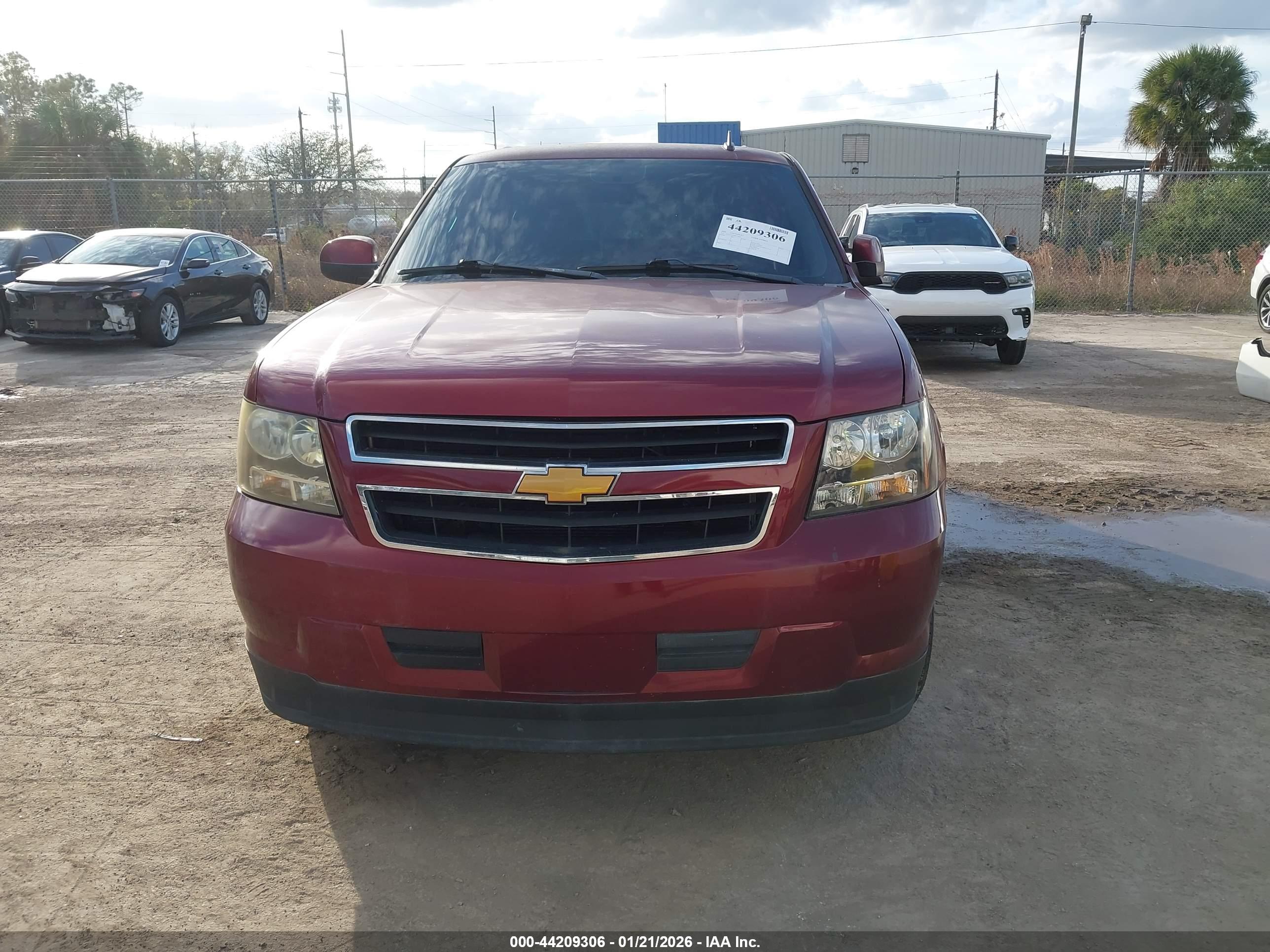 CHEVROLET TAHOE image 6