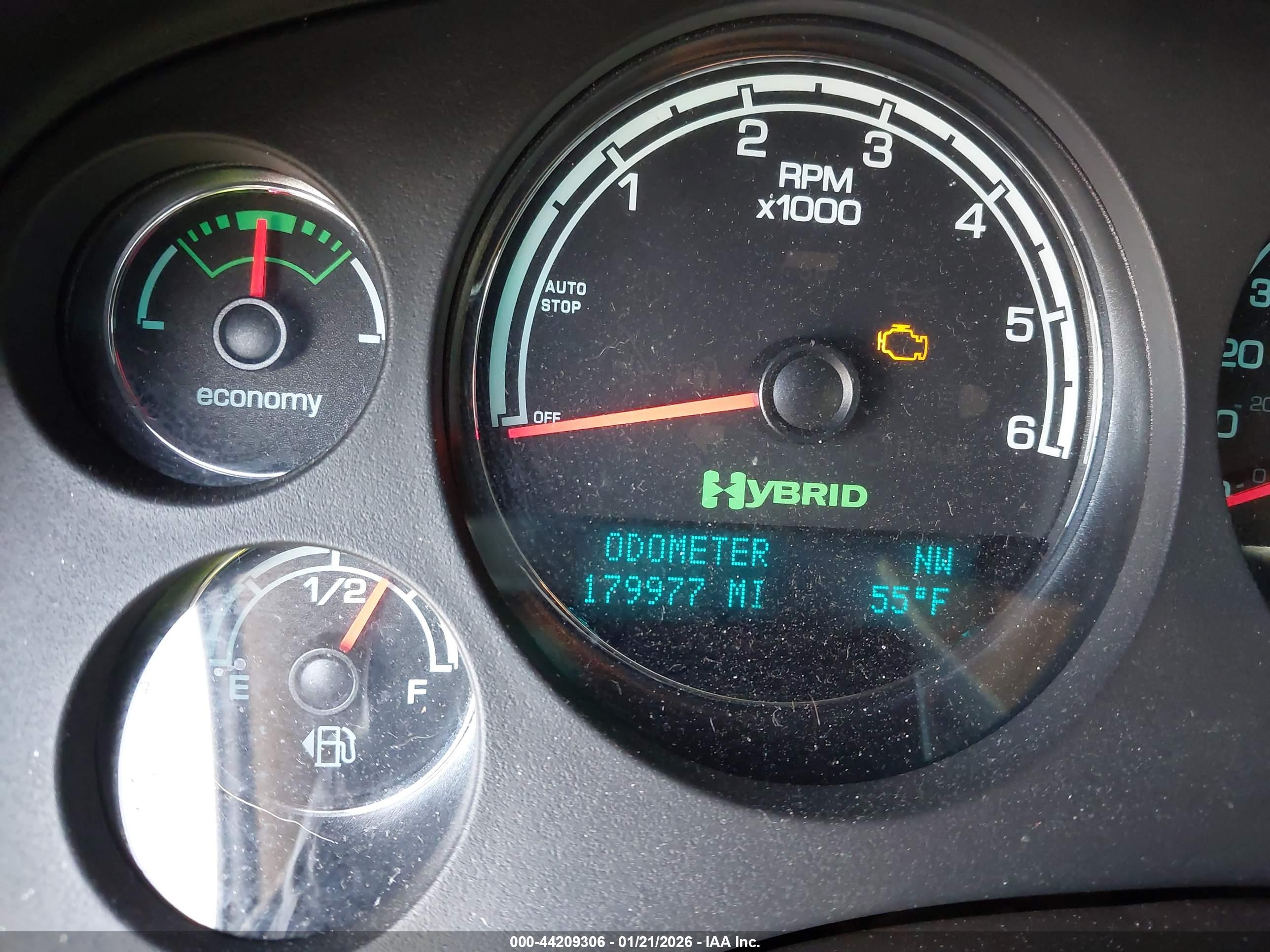 CHEVROLET TAHOE image 7