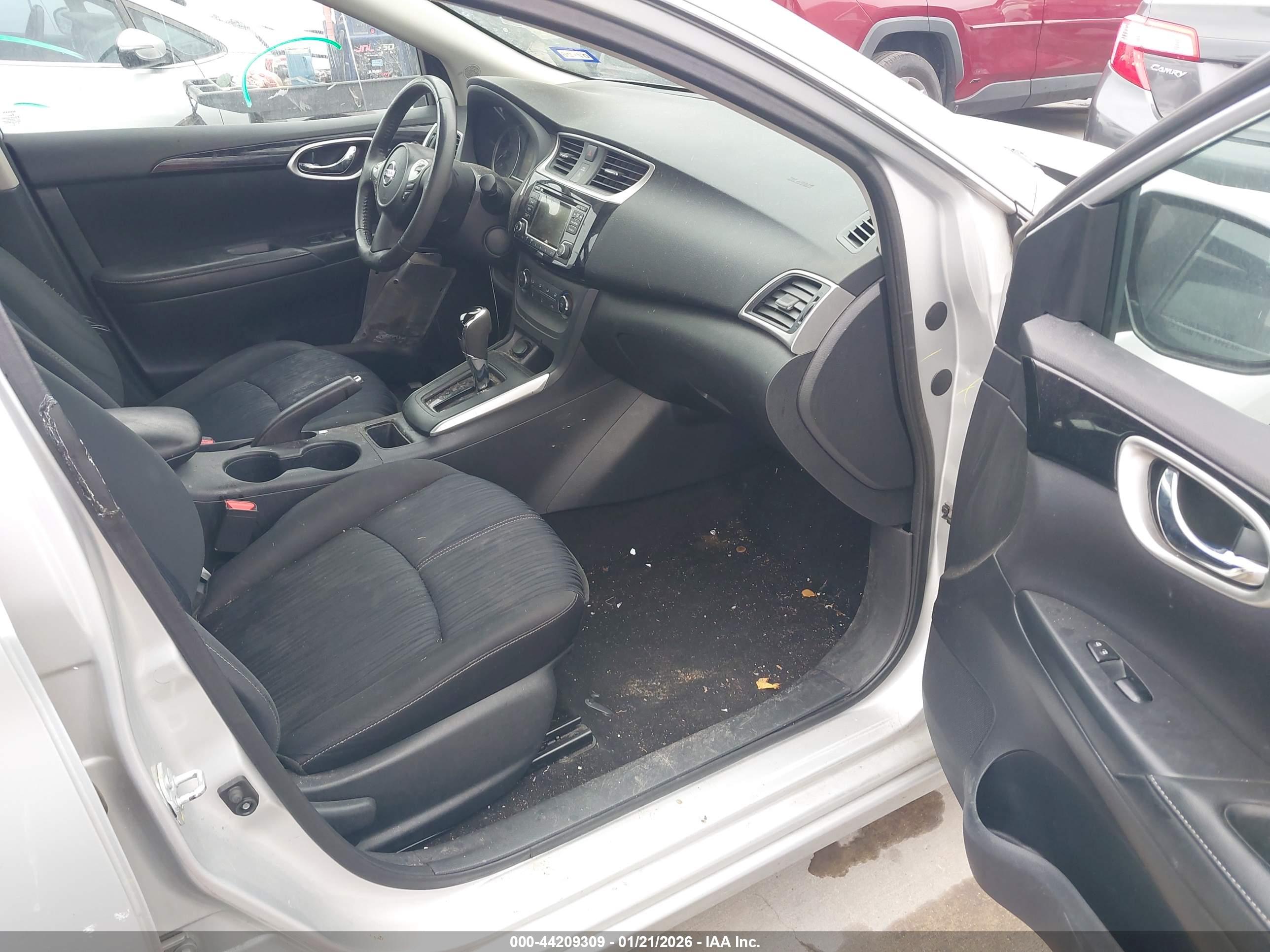 NISSAN SENTRA image 5