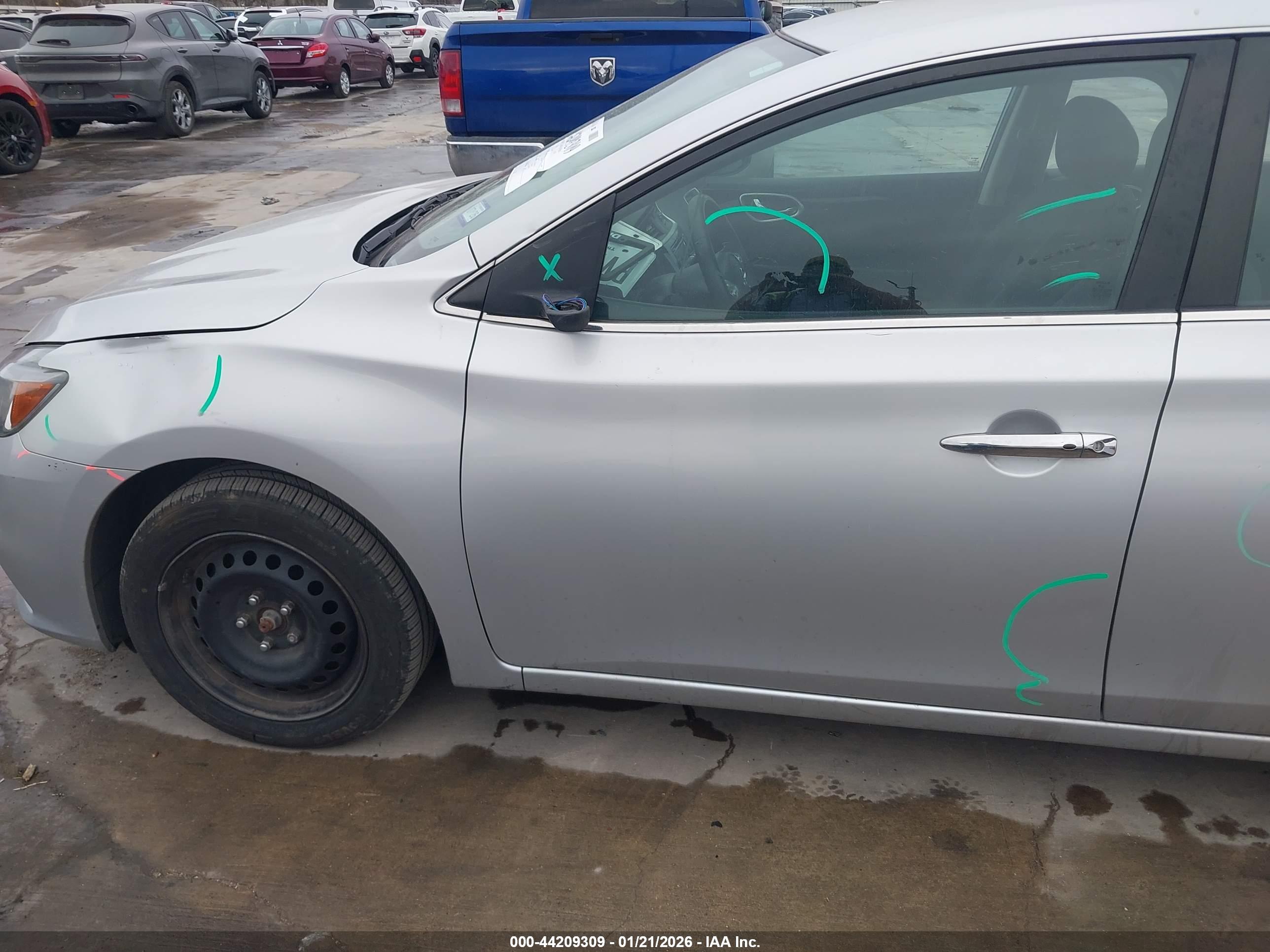 NISSAN SENTRA image 6