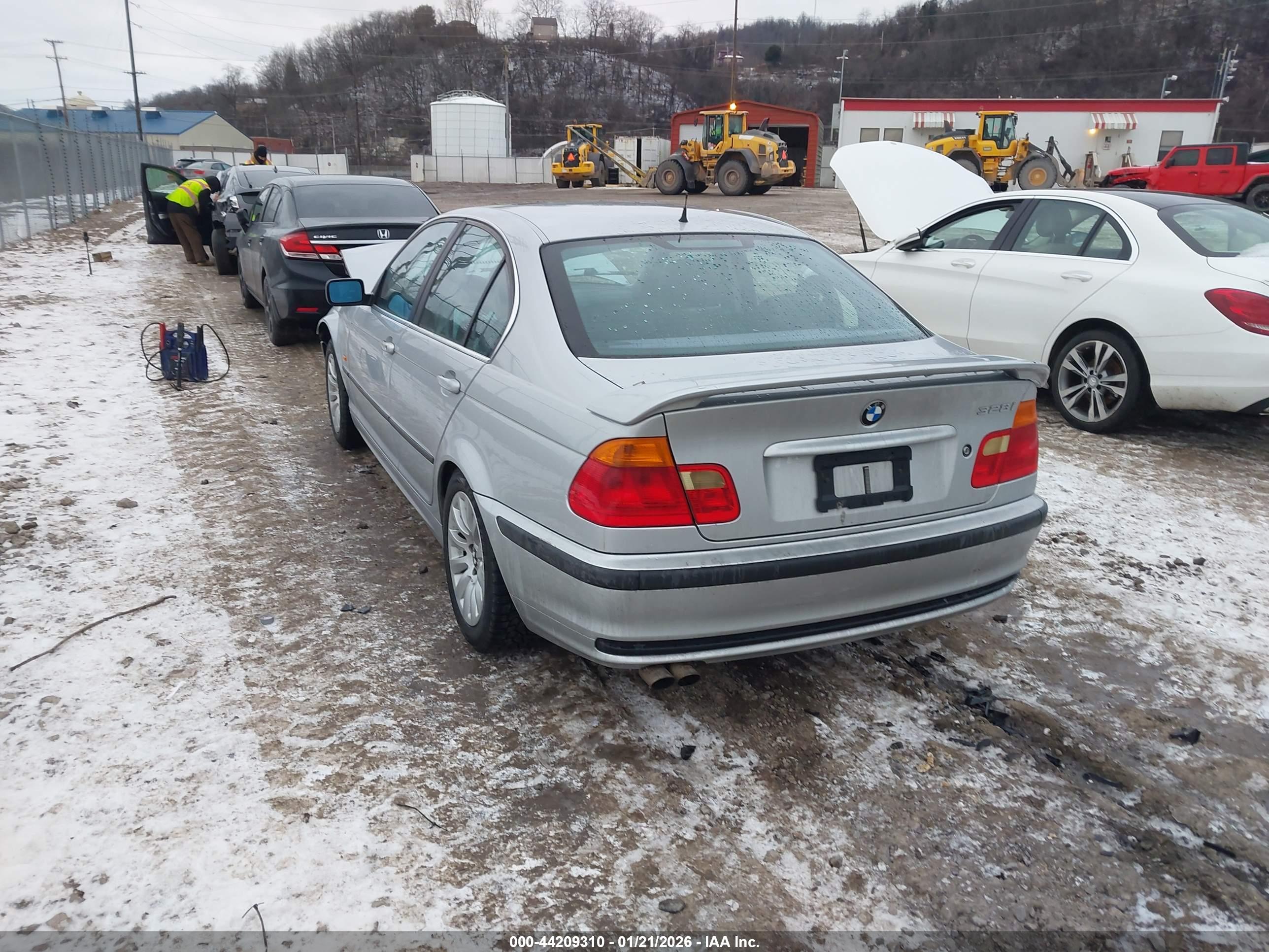 BMW 3 image 3