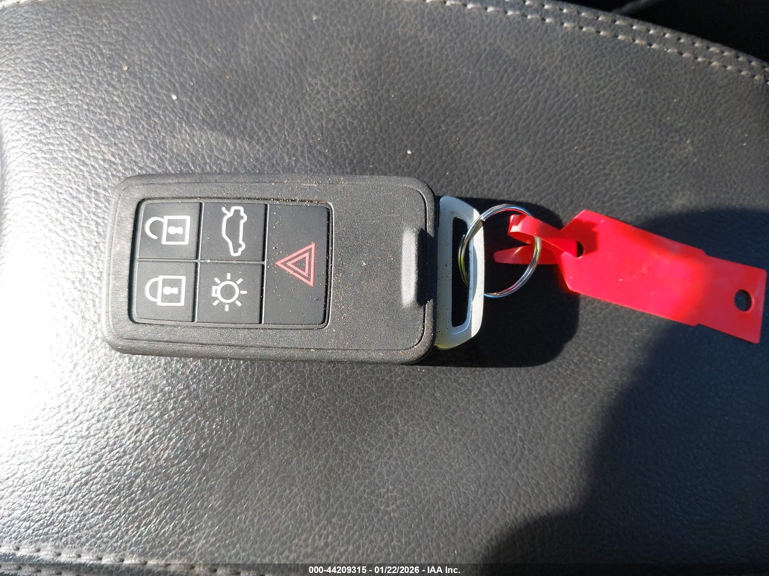 VOLVO S60 image 11