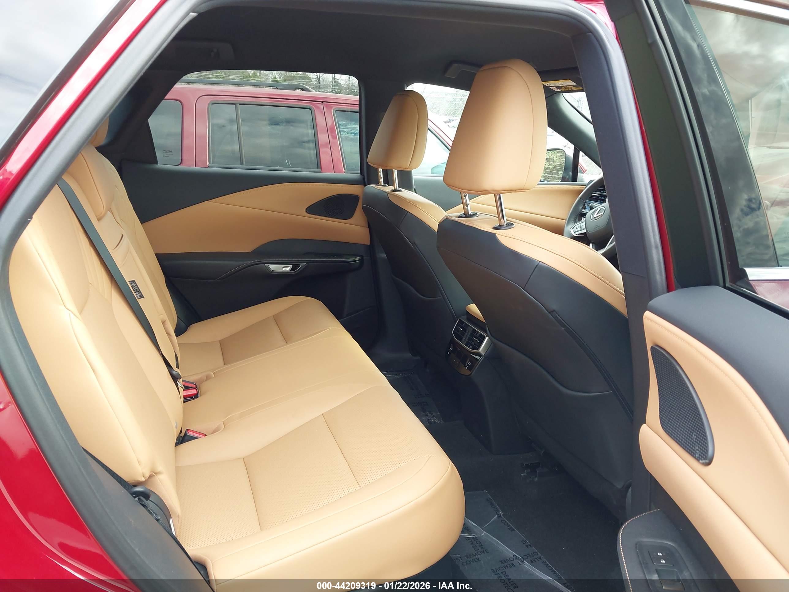 LEXUS RX image 8