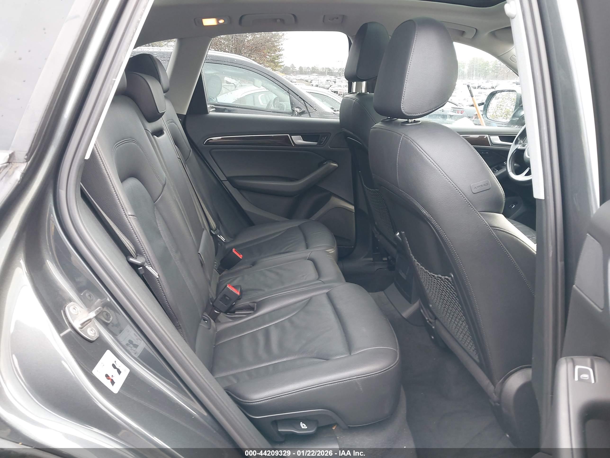 AUDI Q5 image 8