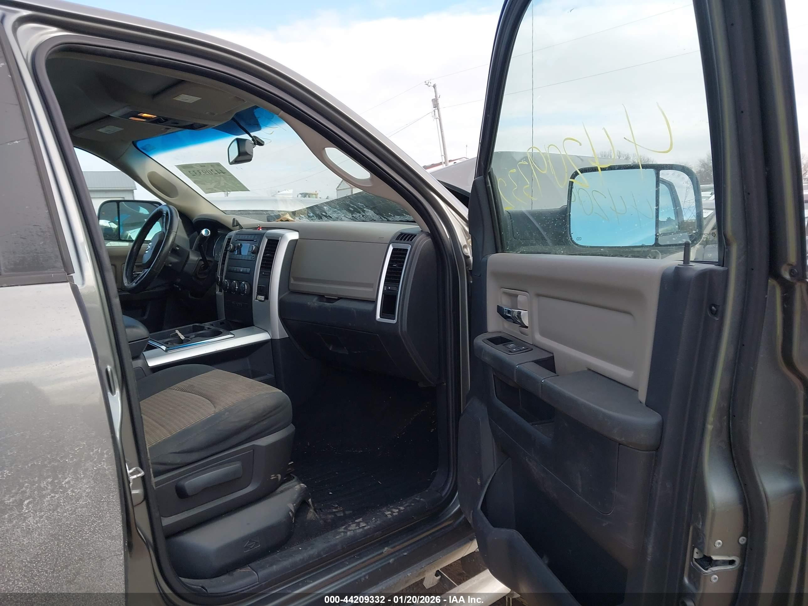 RAM 2500 image 5