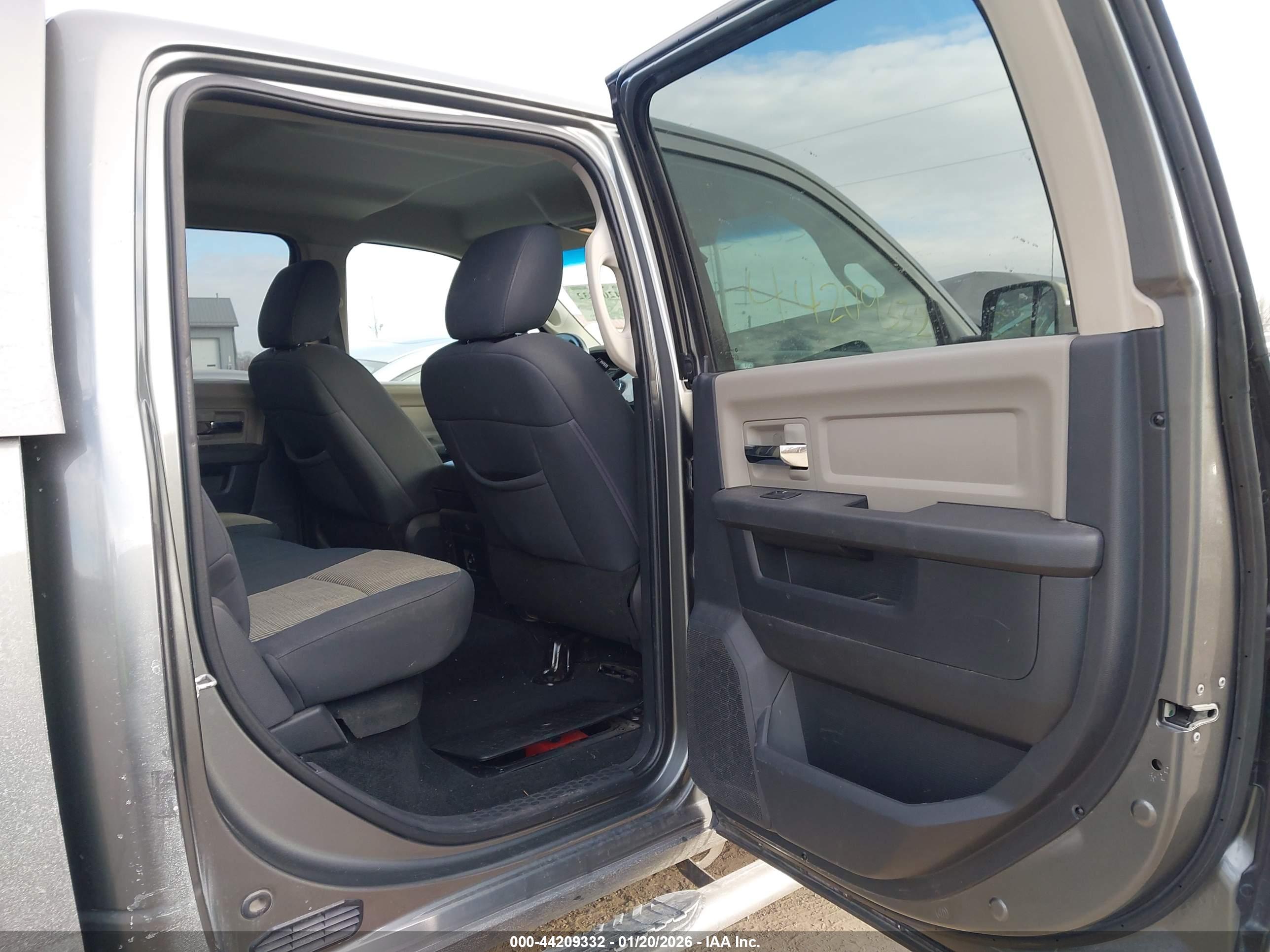 RAM 2500 image 8
