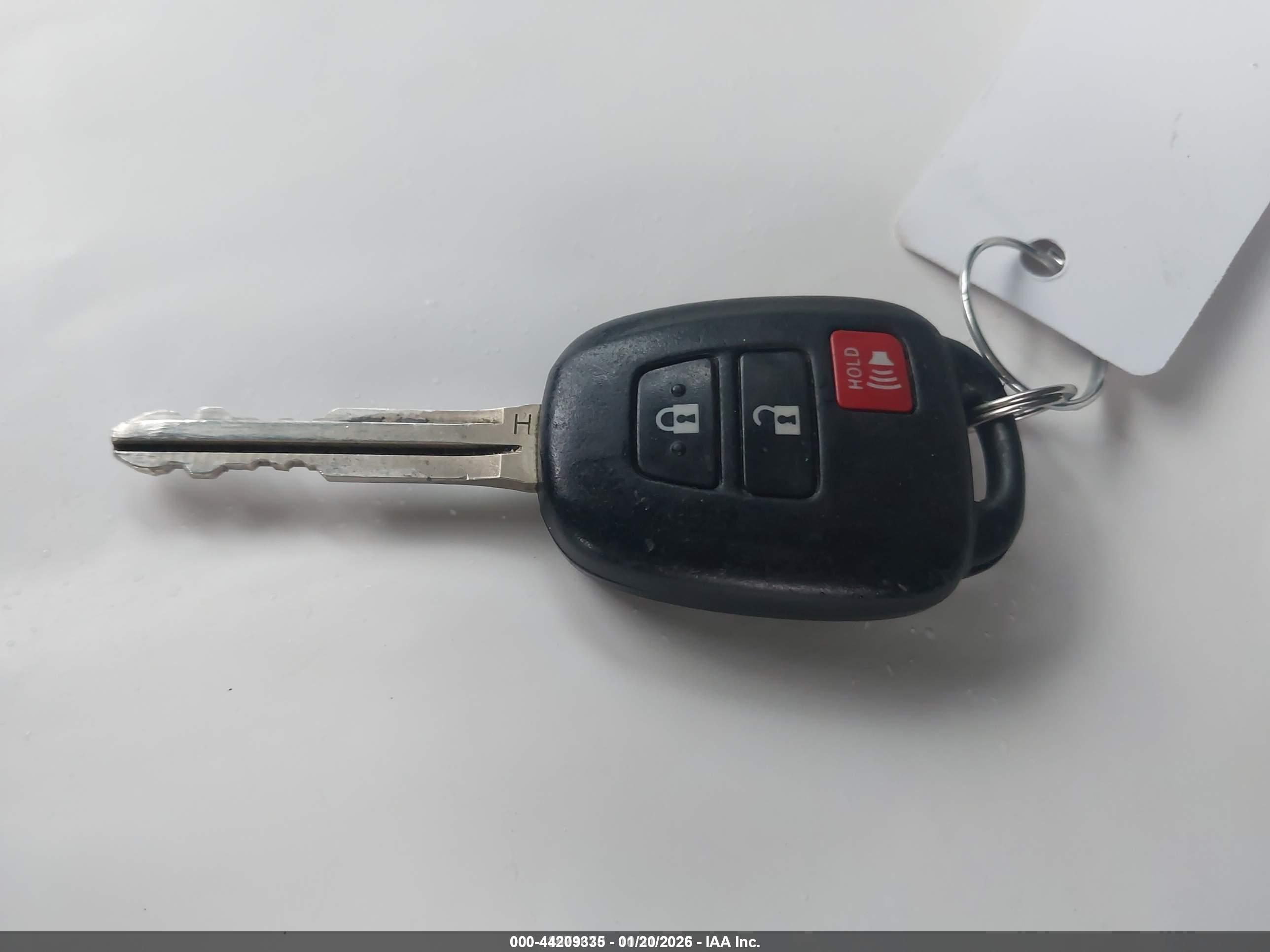 TOYOTA RAV4 image 11