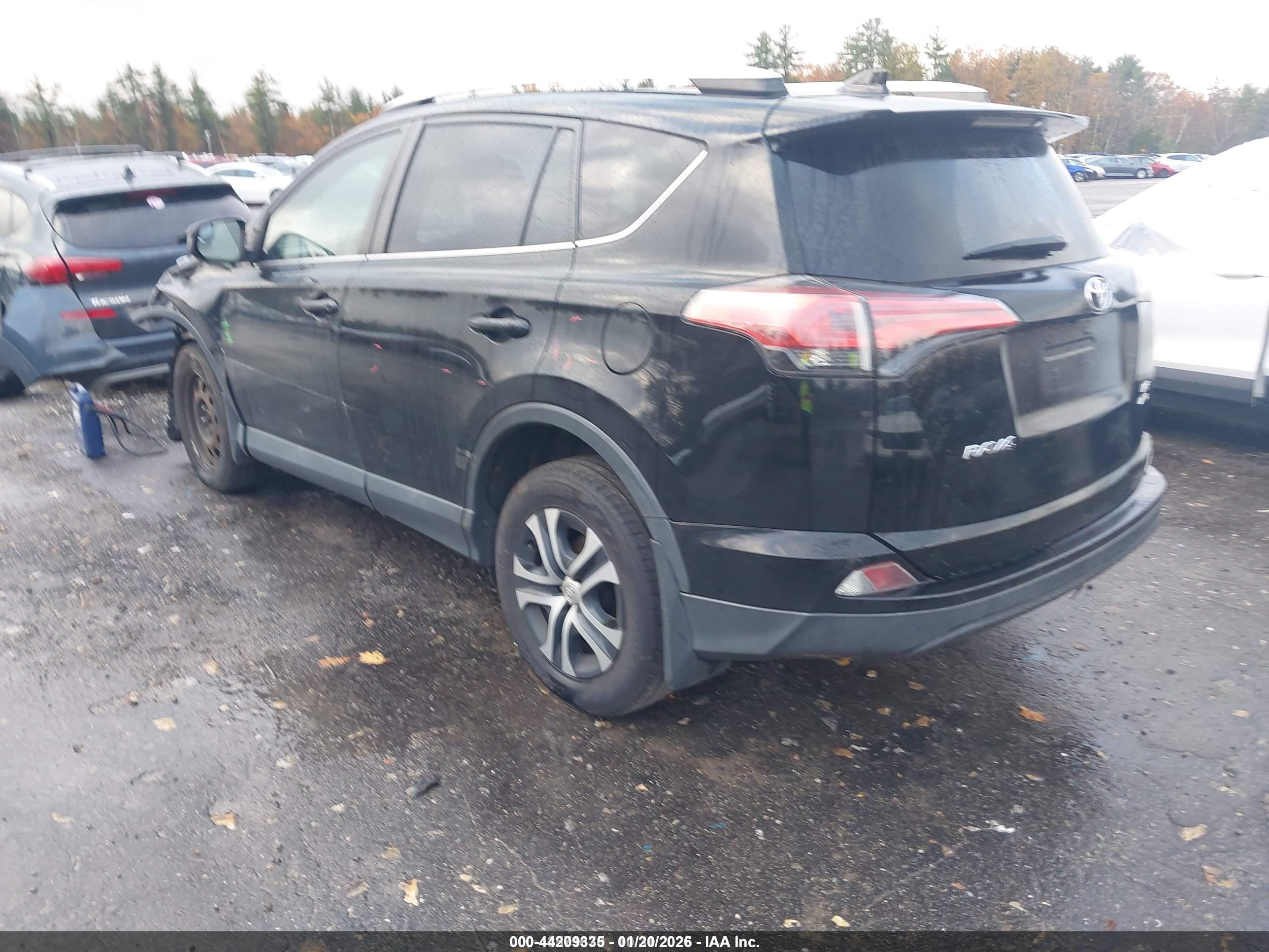 TOYOTA RAV4 image 3