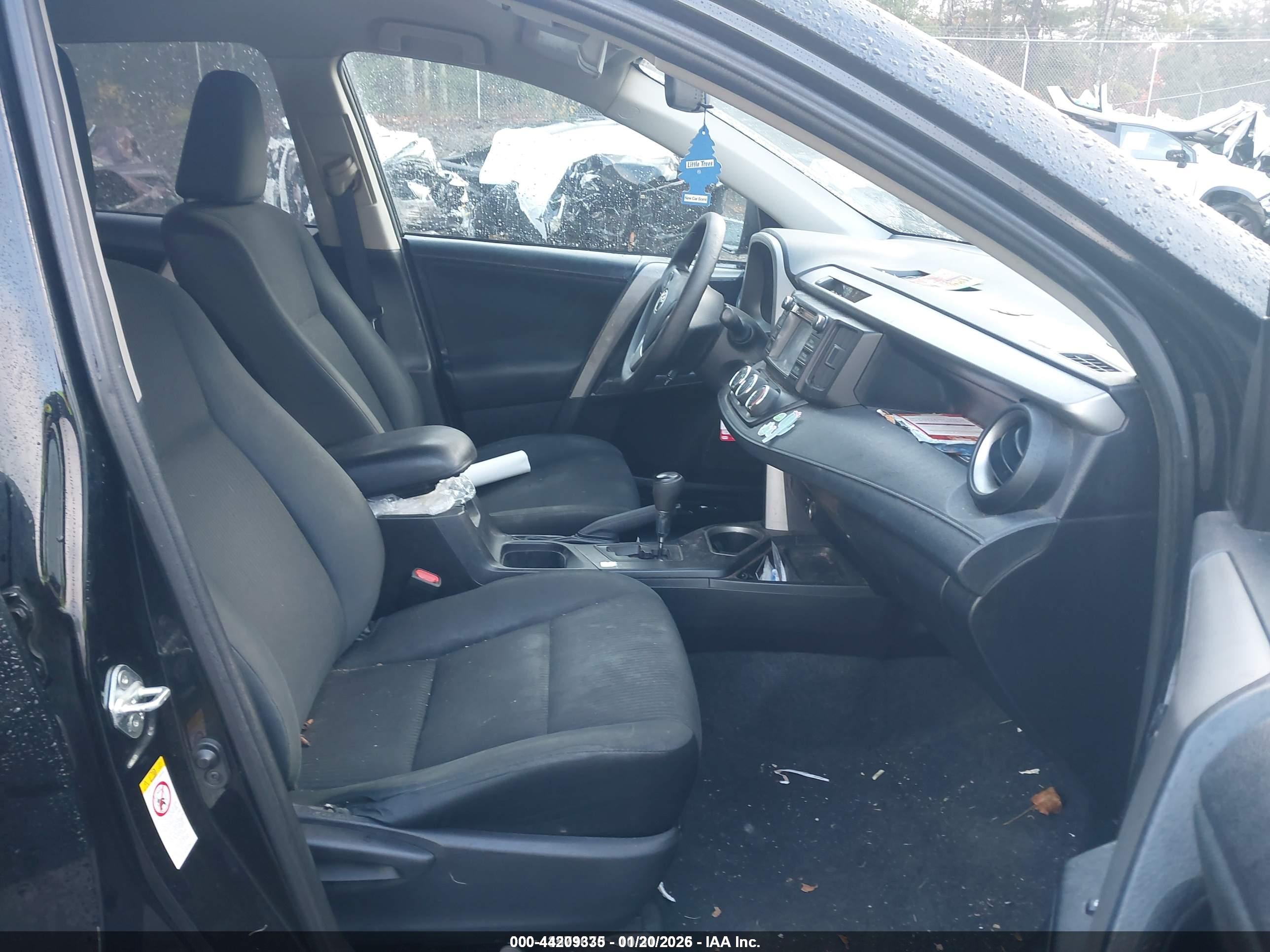 TOYOTA RAV4 image 5