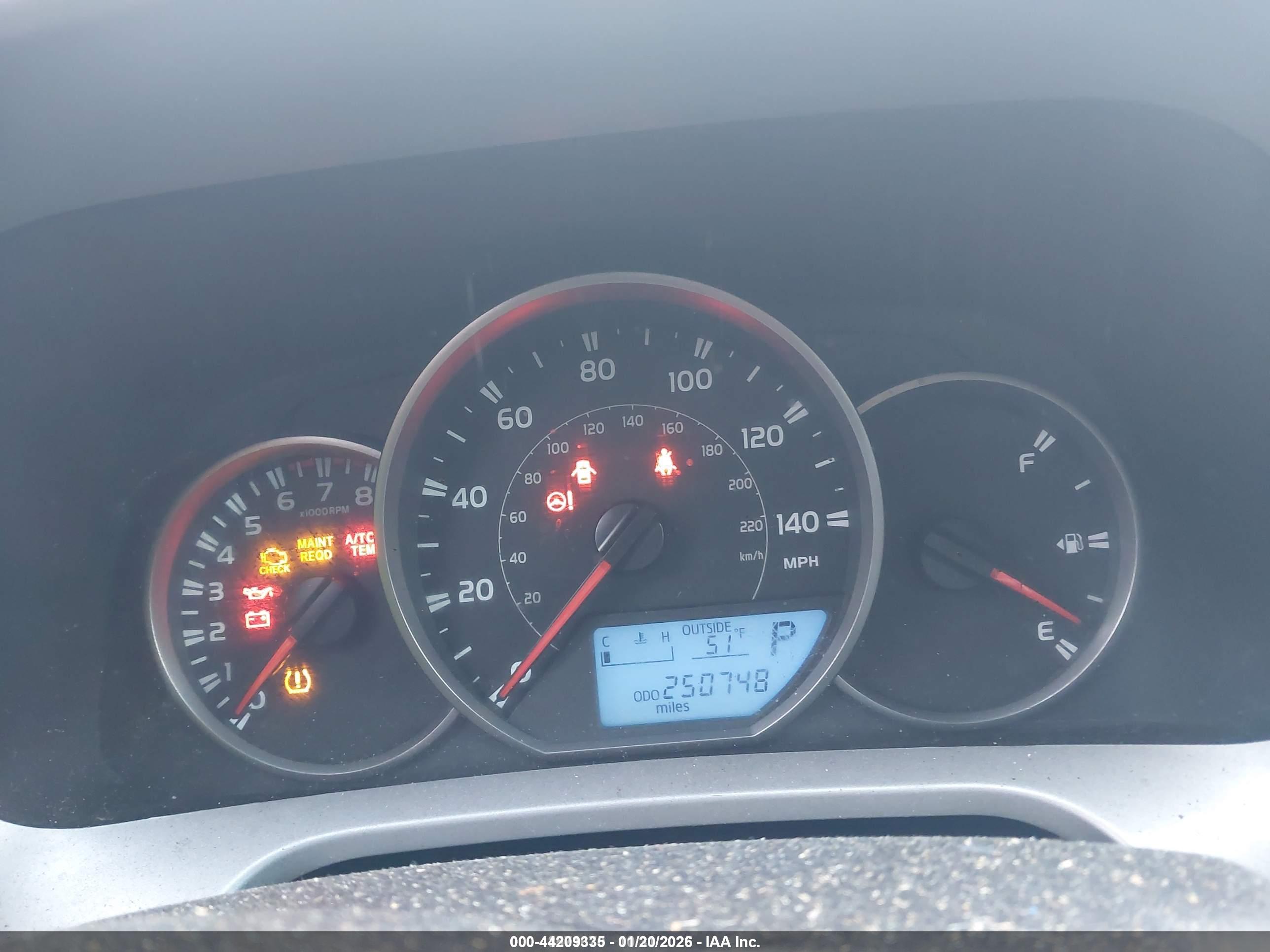 TOYOTA RAV4 image 7