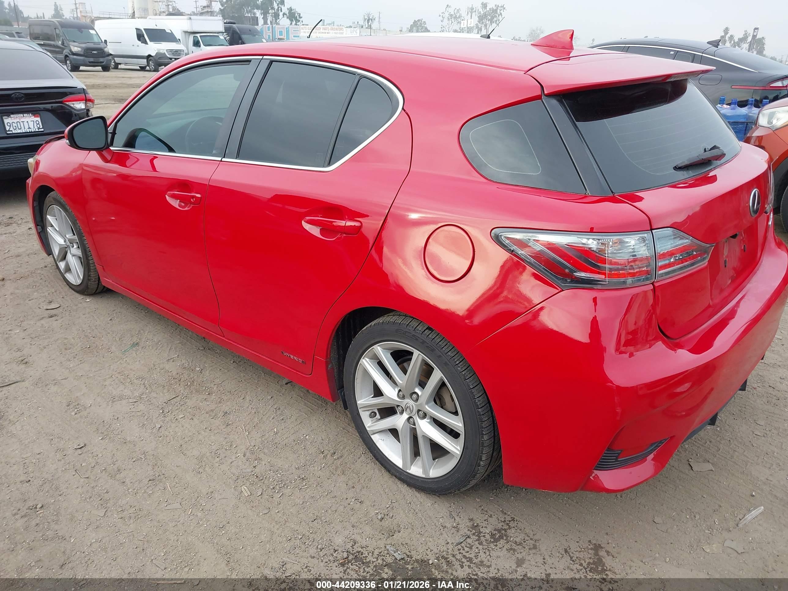 LEXUS CT image 3