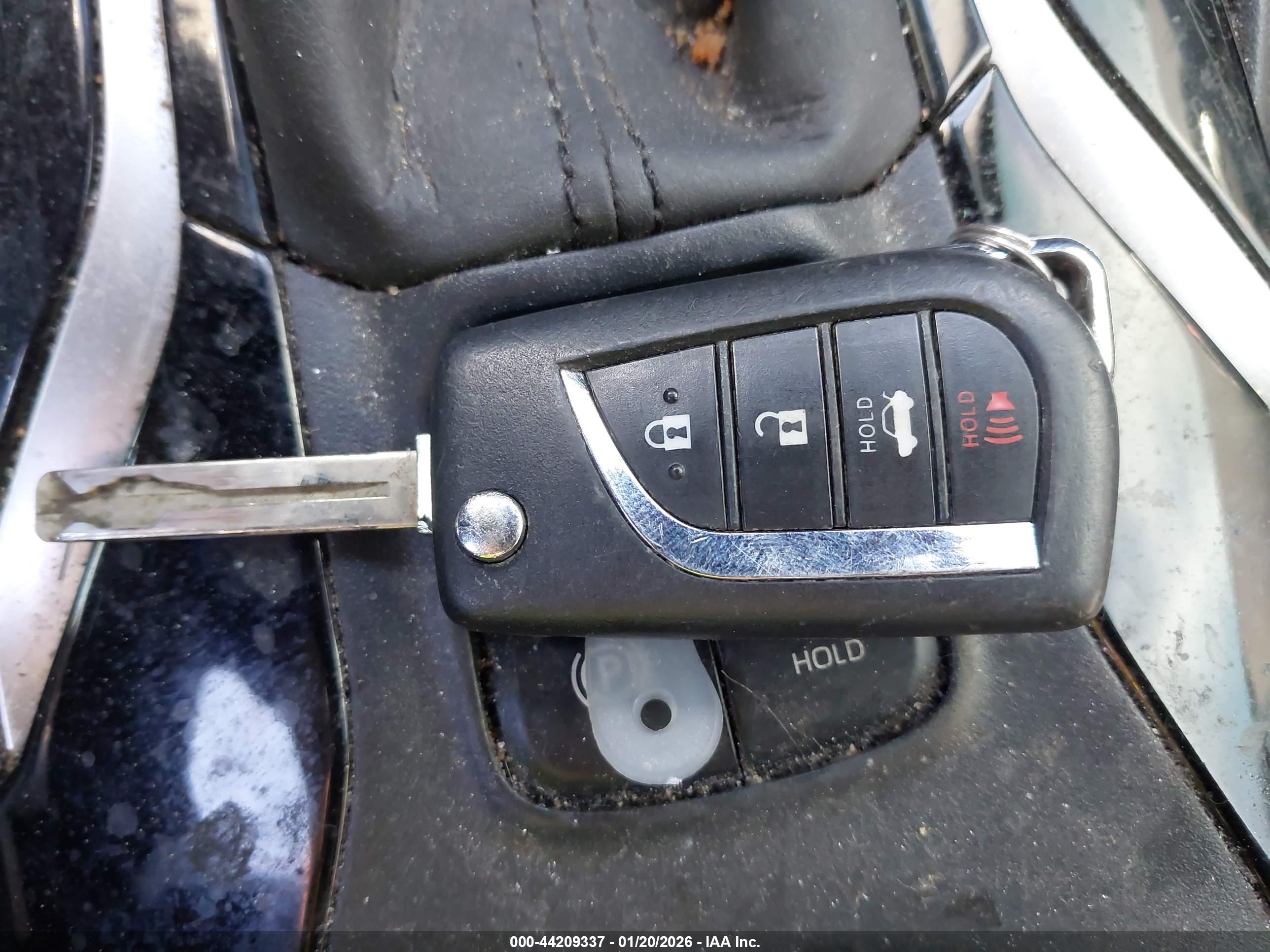 TOYOTA COROLLA image 11