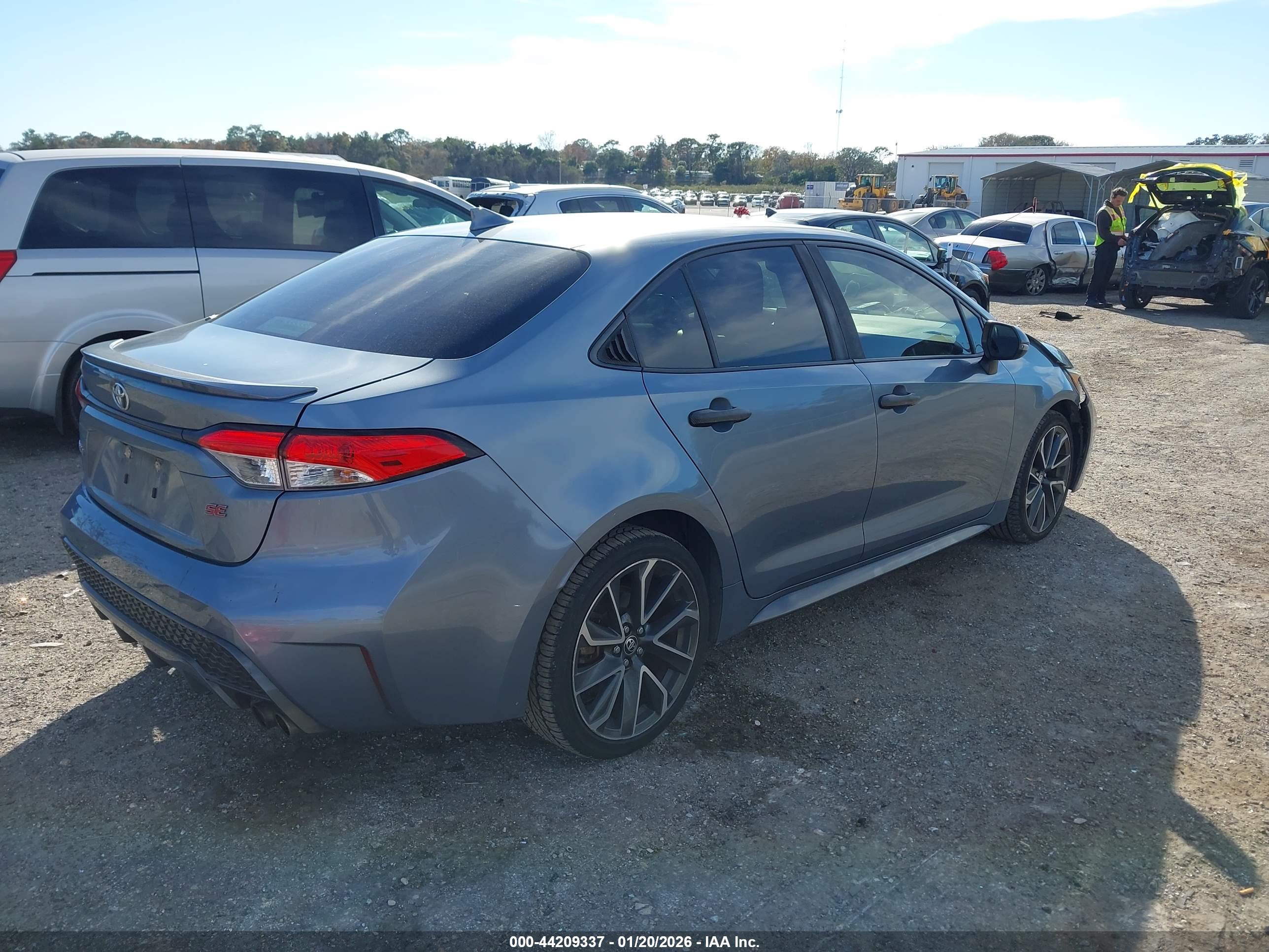 TOYOTA COROLLA image 4