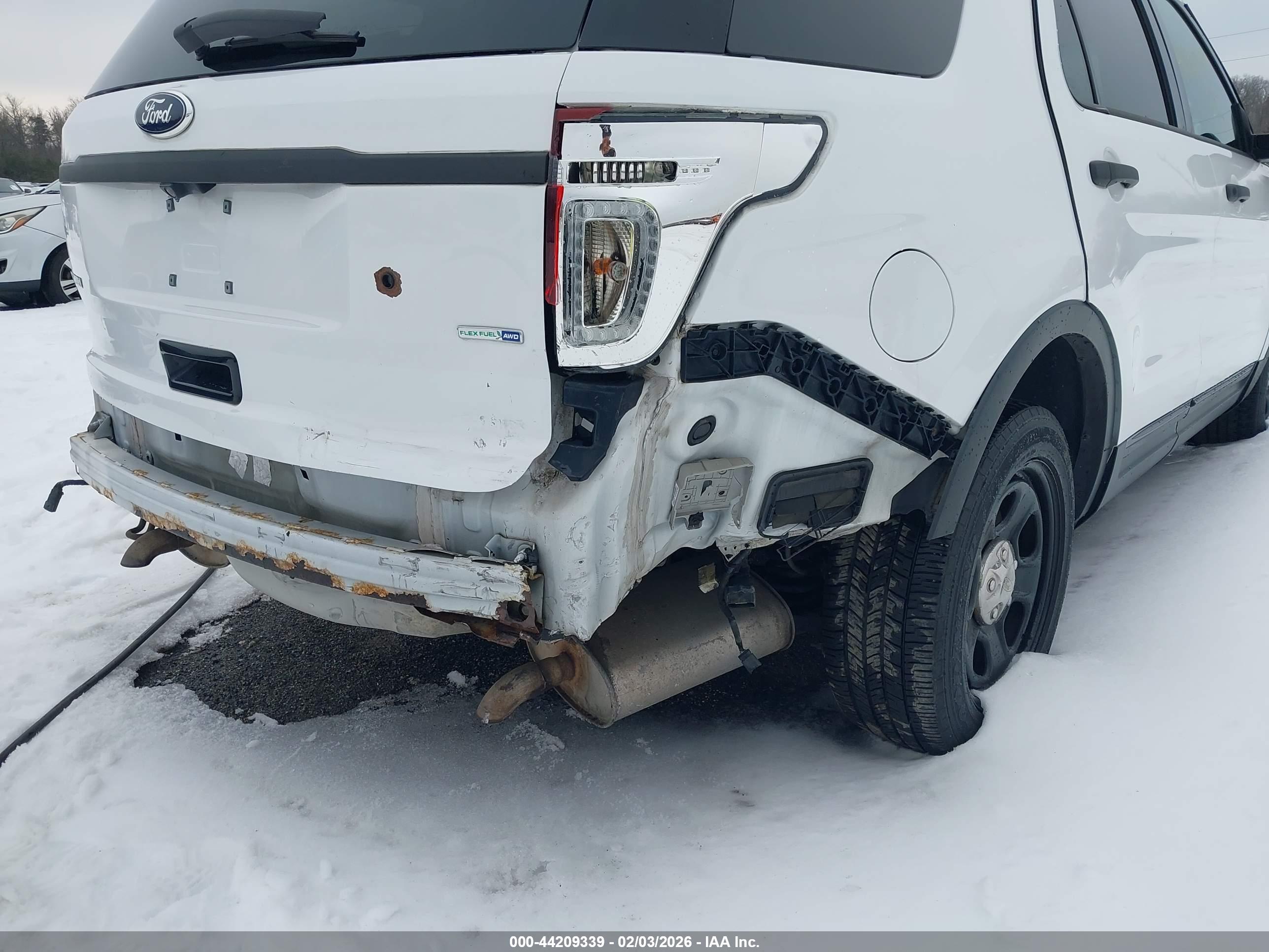 FORD UTILITY image 6