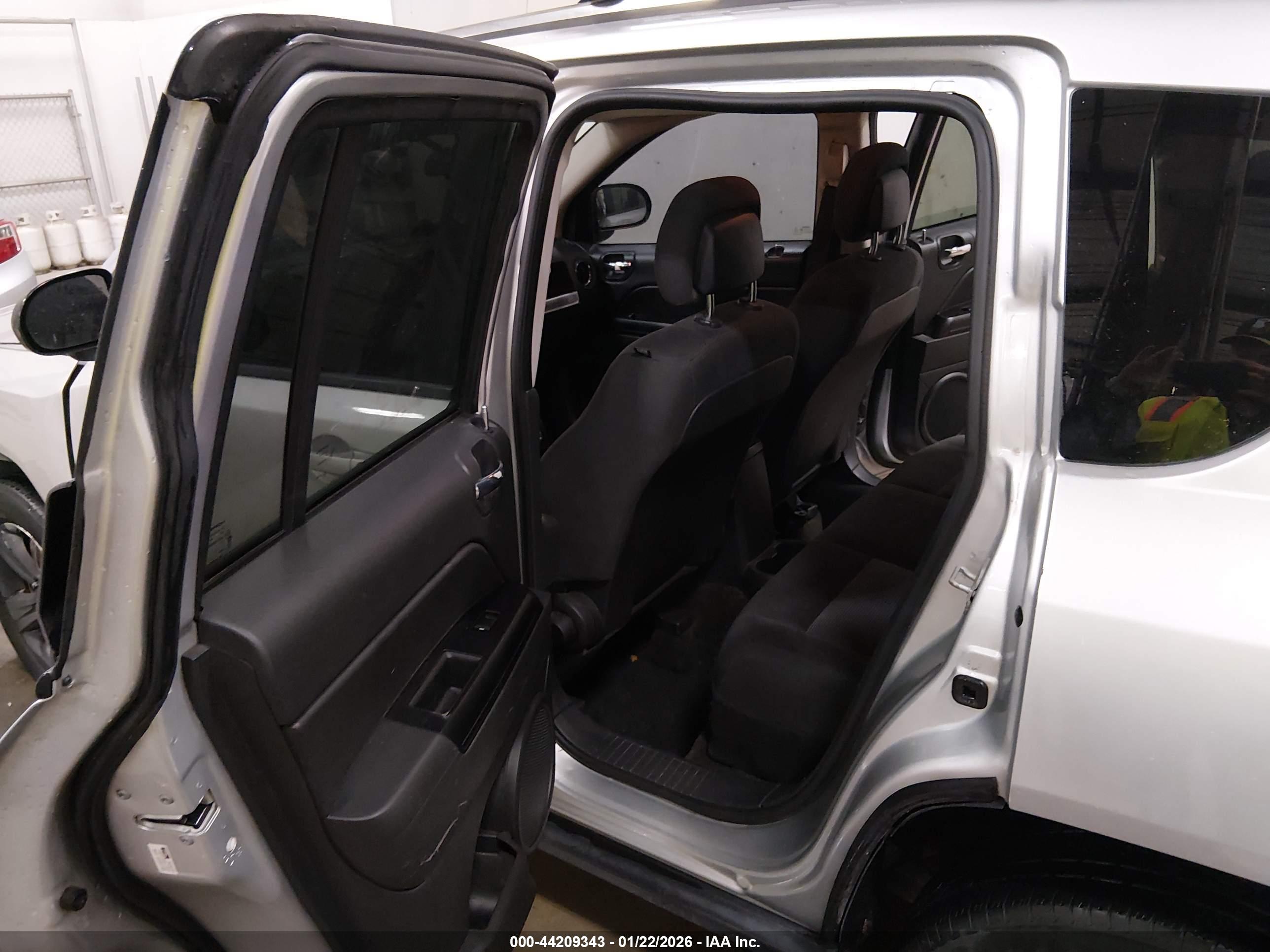 JEEP COMPASS image 8