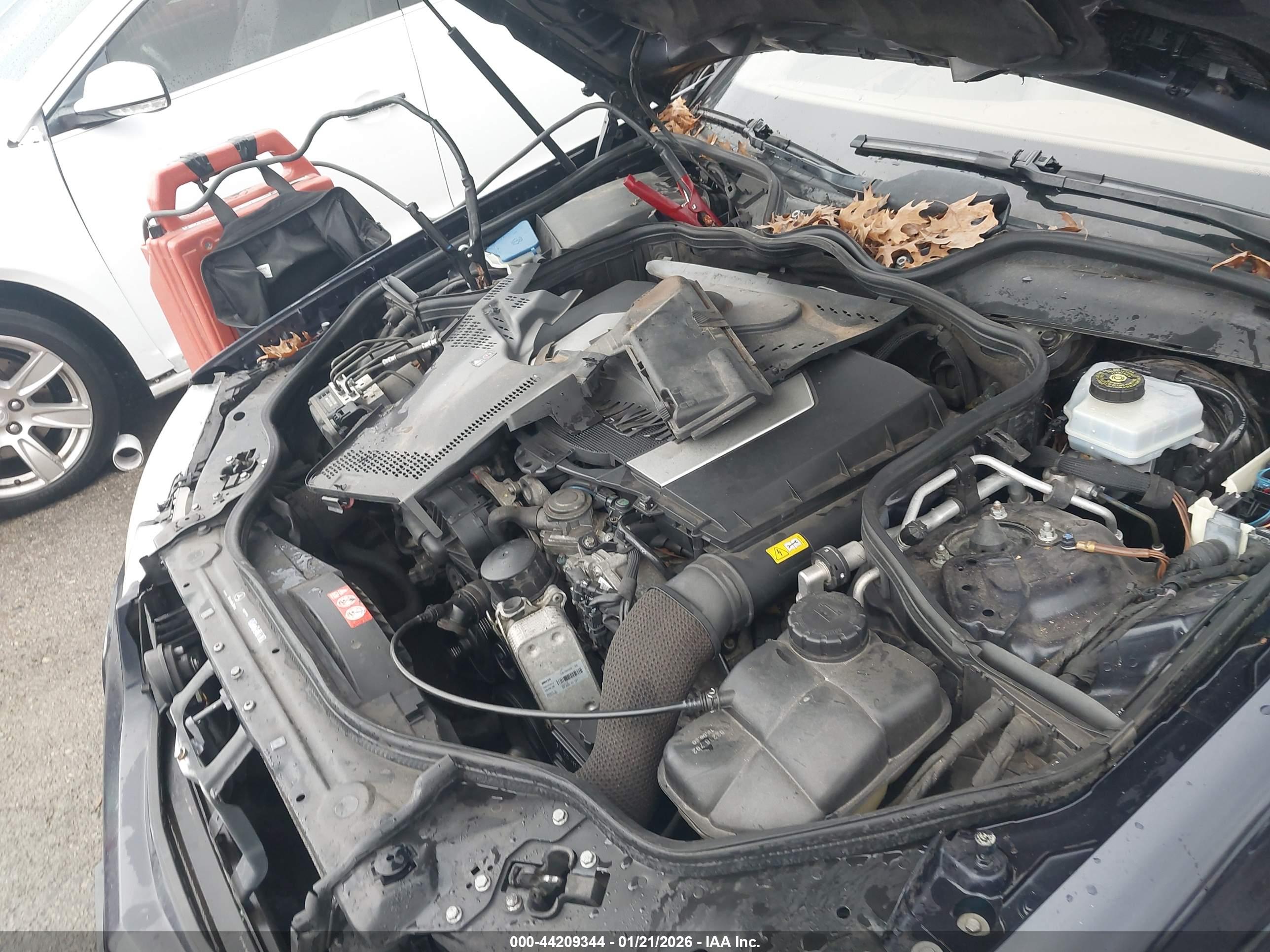 MERCEDES-BENZ E image 10