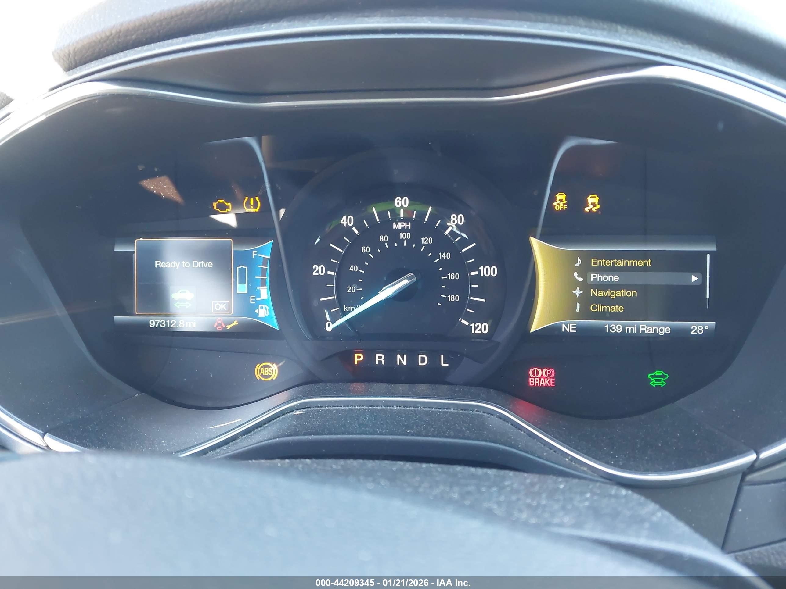 FORD FUSION image 7