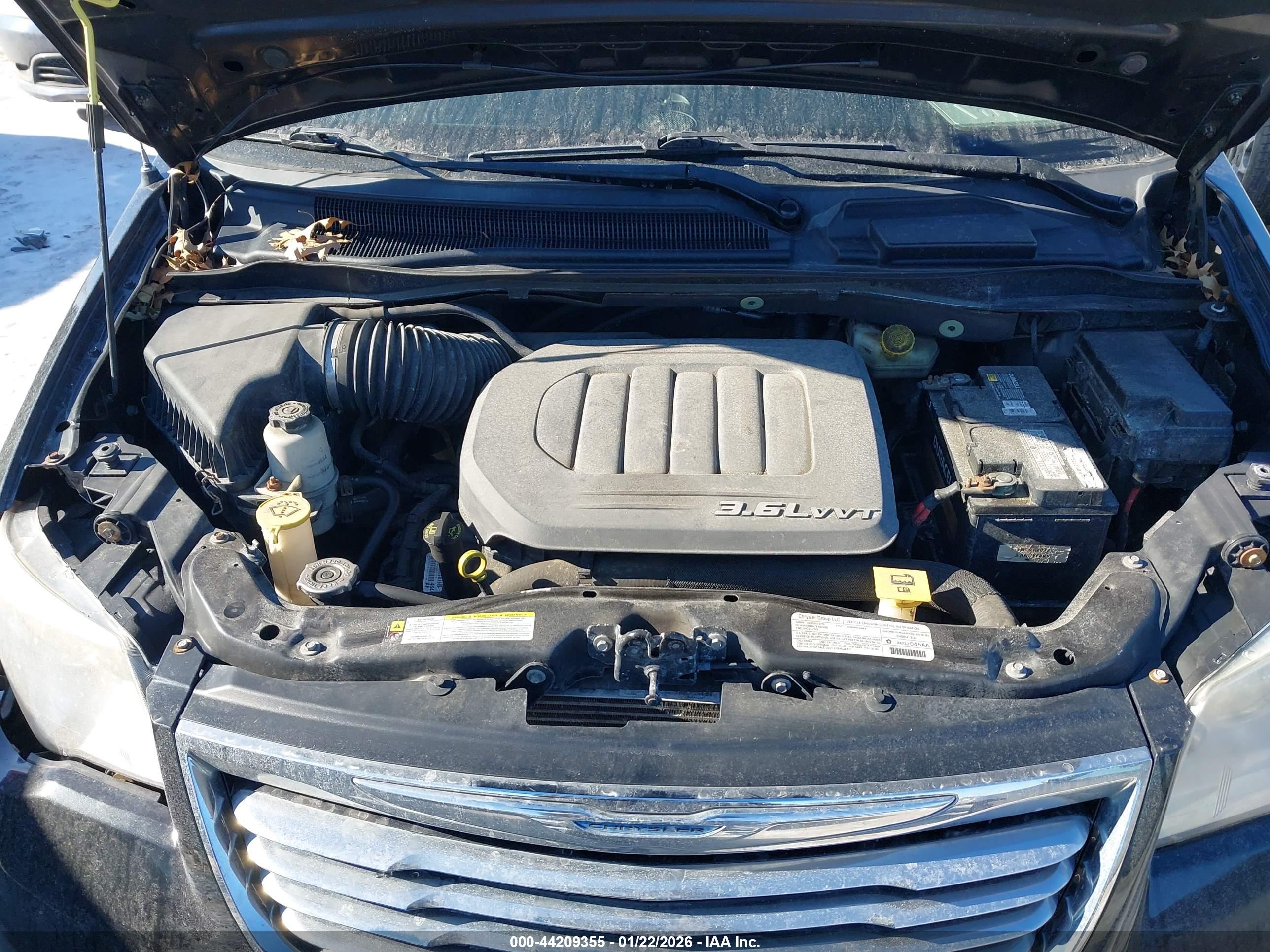 CHRYSLER TOWN image 10