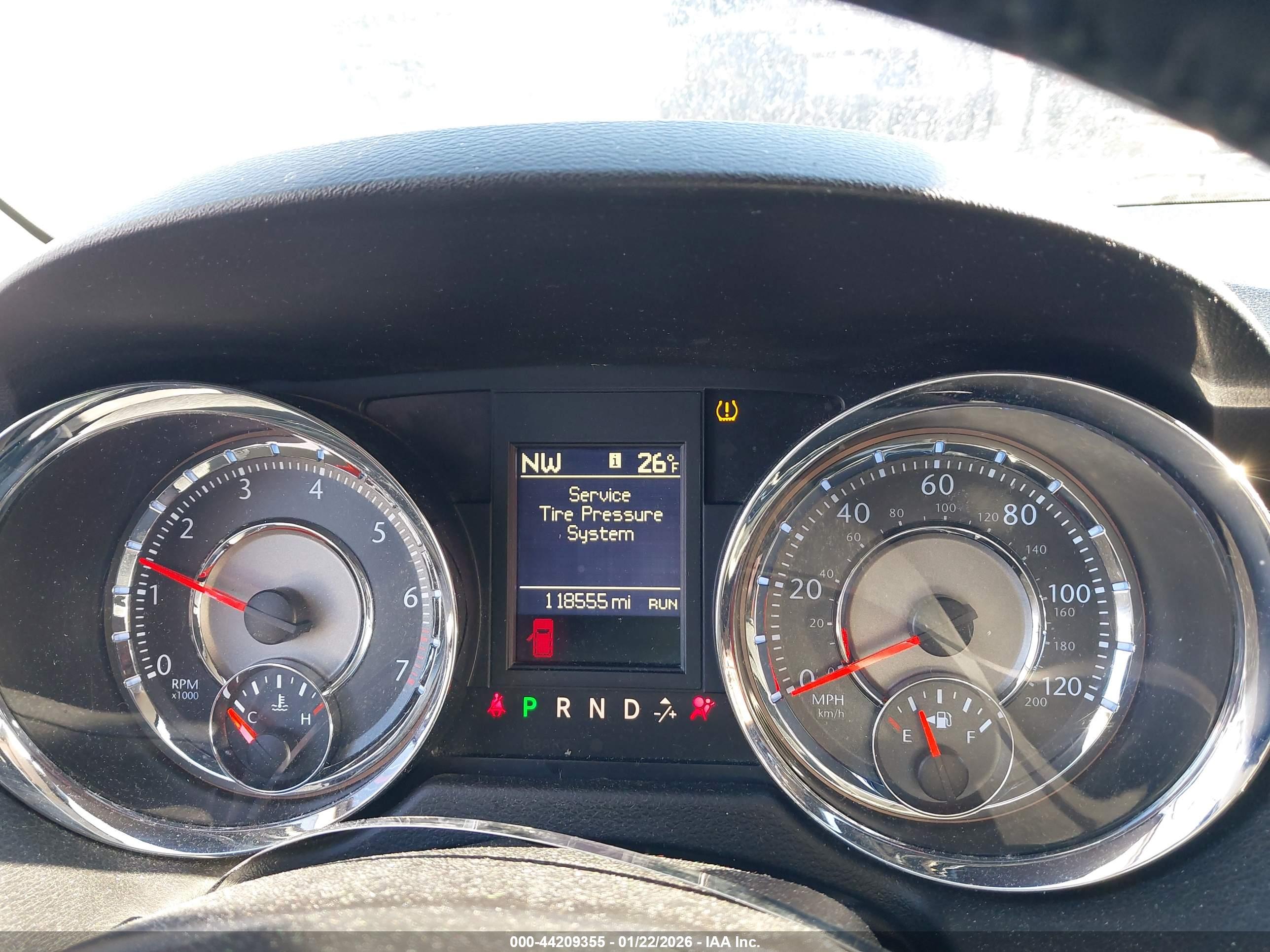 CHRYSLER TOWN image 7