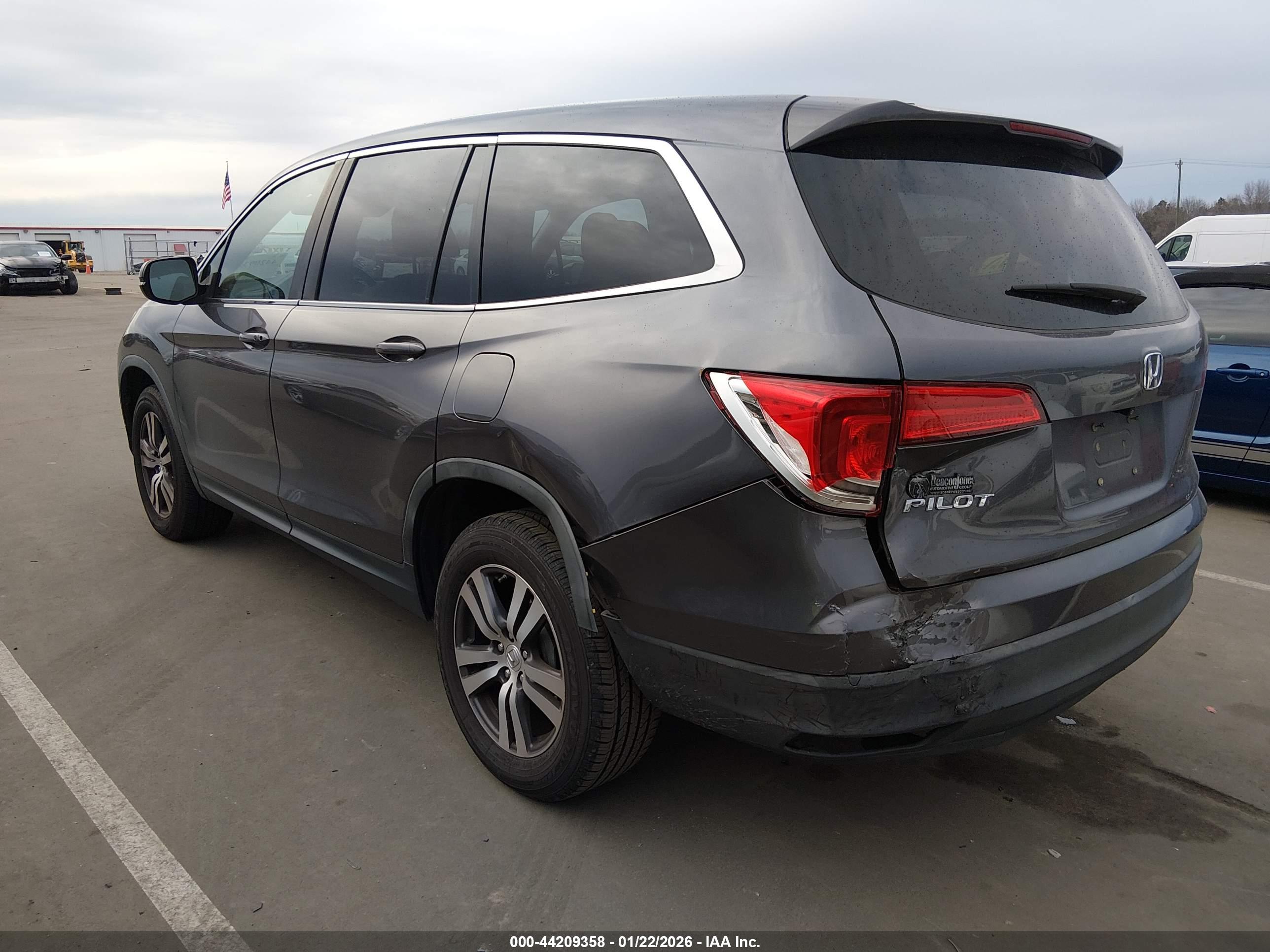 HONDA PILOT image 3