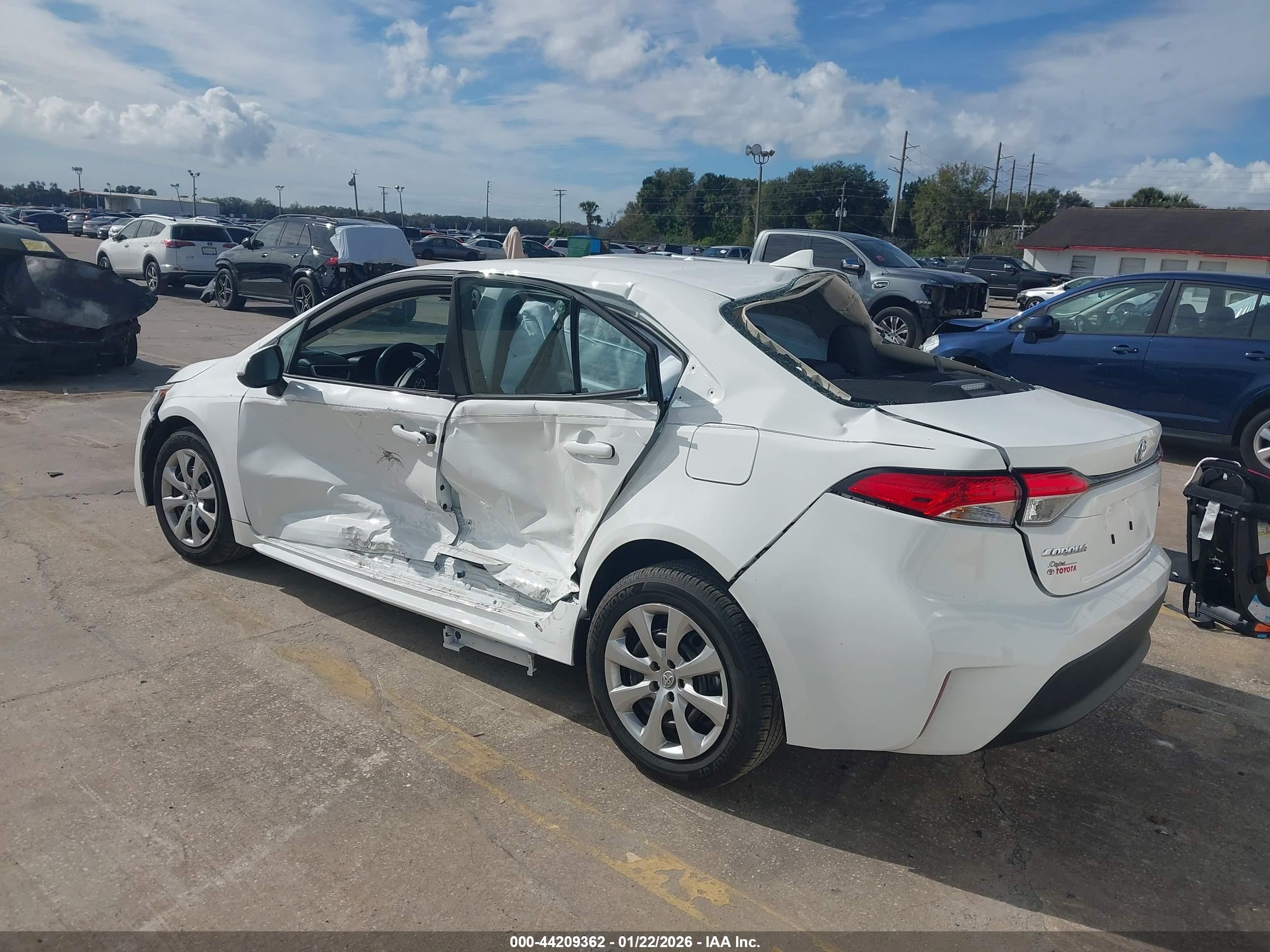 TOYOTA COROLLA image 3