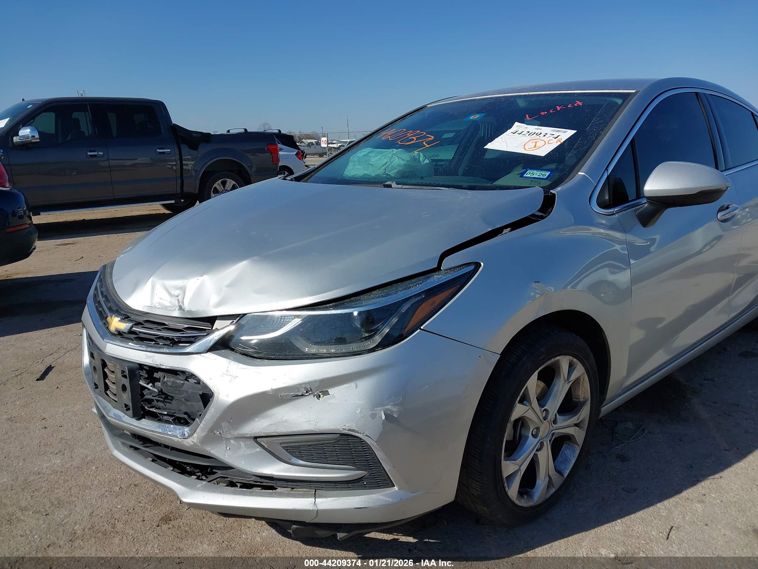 CHEVROLET CRUZE image 6