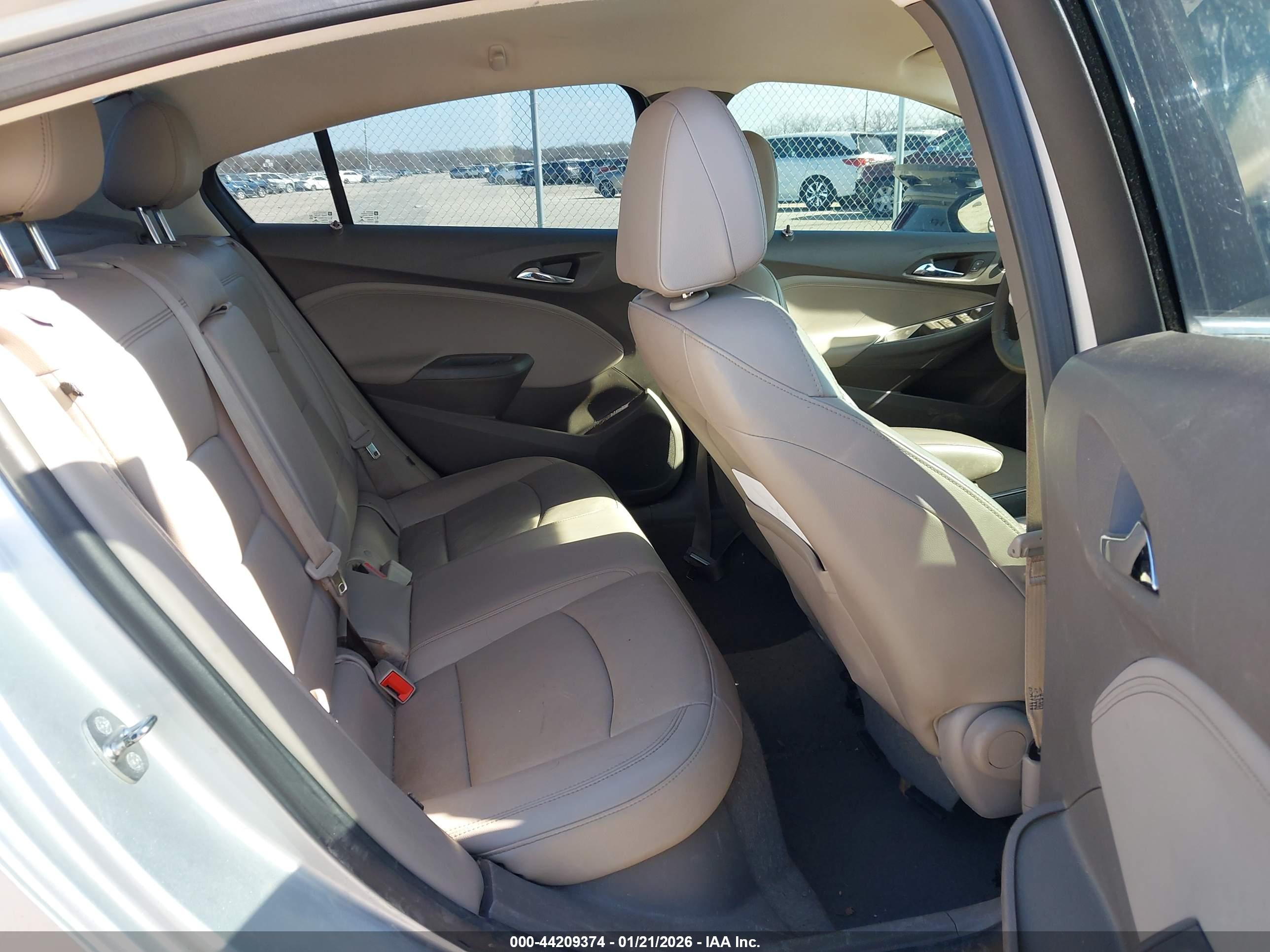 CHEVROLET CRUZE image 8
