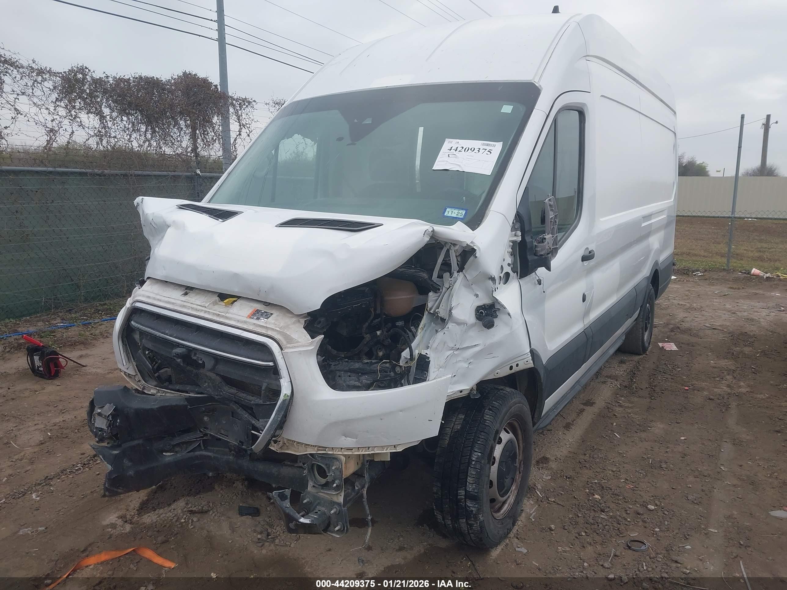 FORD TRANSIT-250 image 2